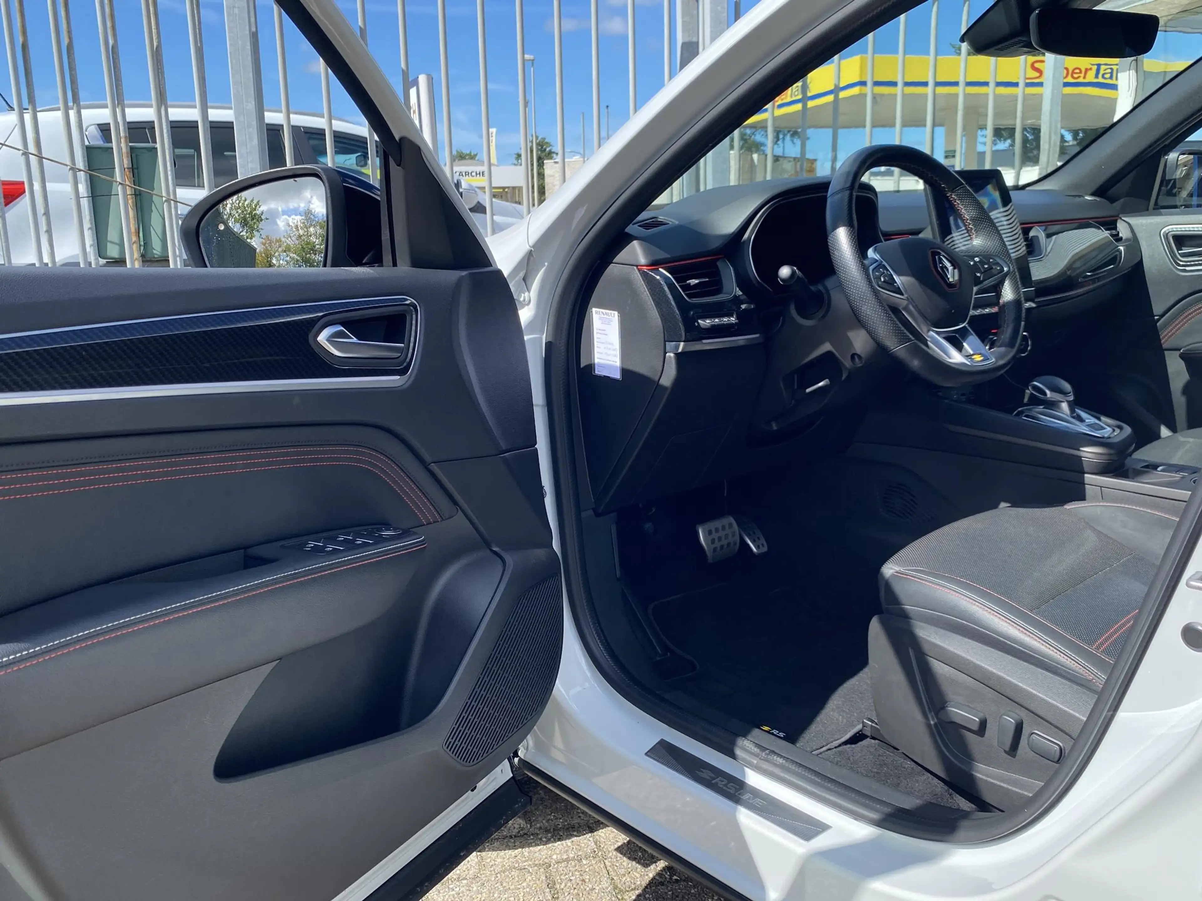 Renault Arkana 1.6 E-Tech hybrid 145 techno / RS-Line / Adaptive — photo 10