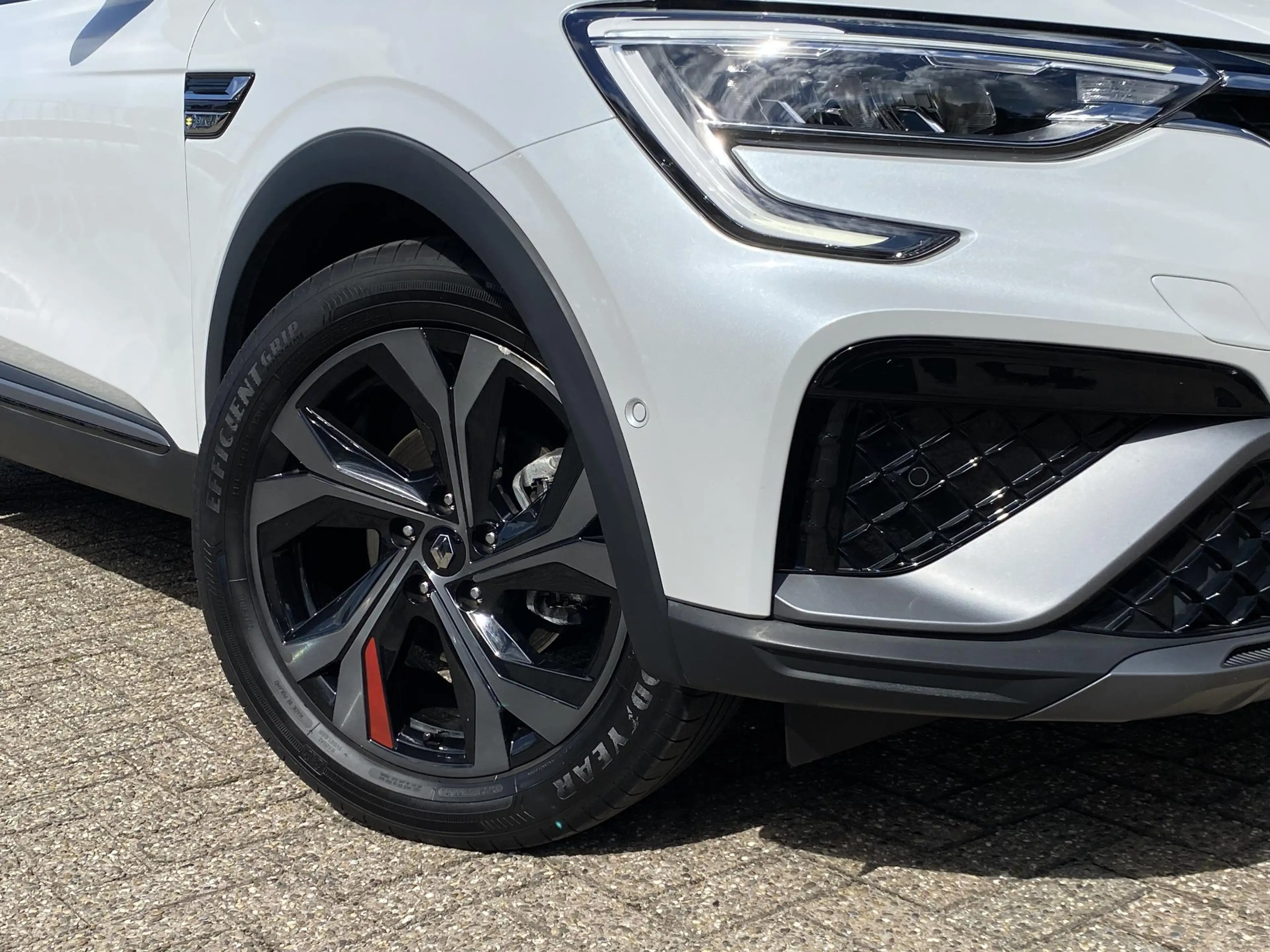 Renault Arkana 1.6 E-Tech hybrid 145 techno / RS-Line / Adaptive — photo 9