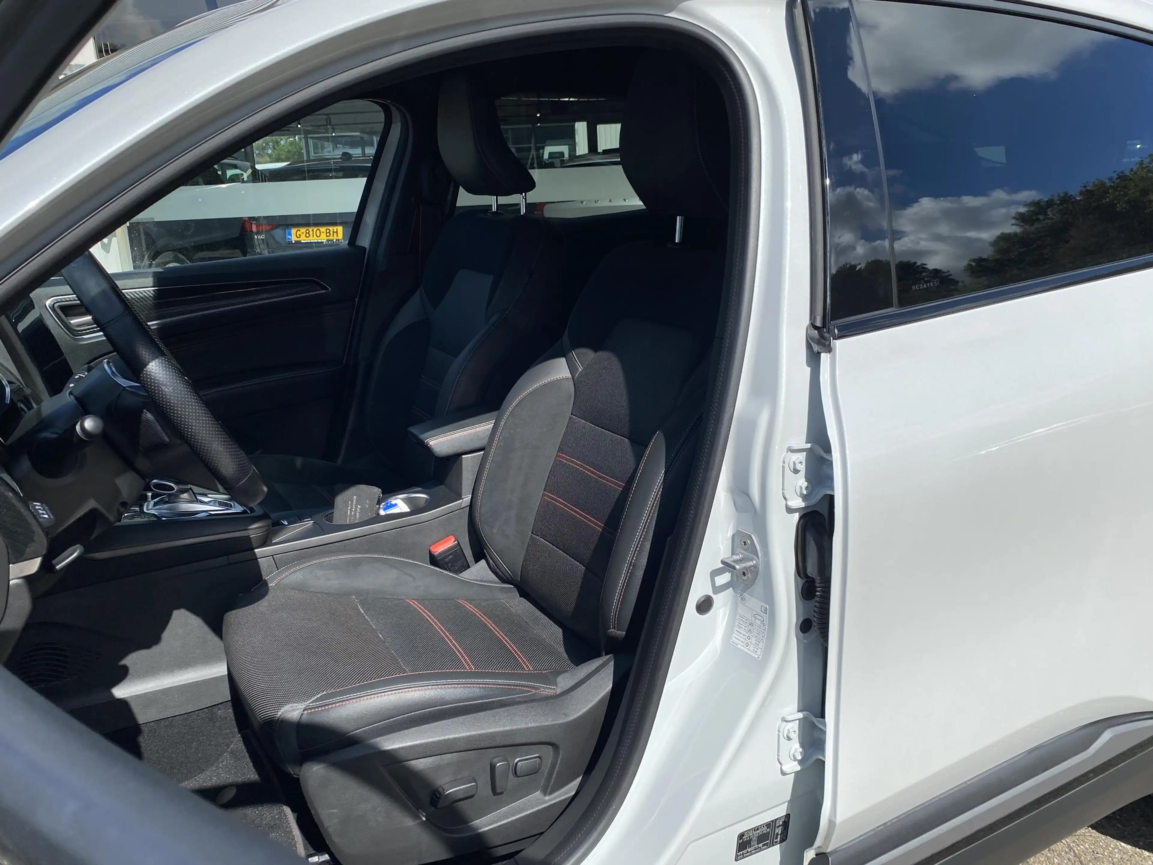 Renault Arkana 1.6 E-Tech hybrid 145 techno / RS-Line / Adaptive — photo 12