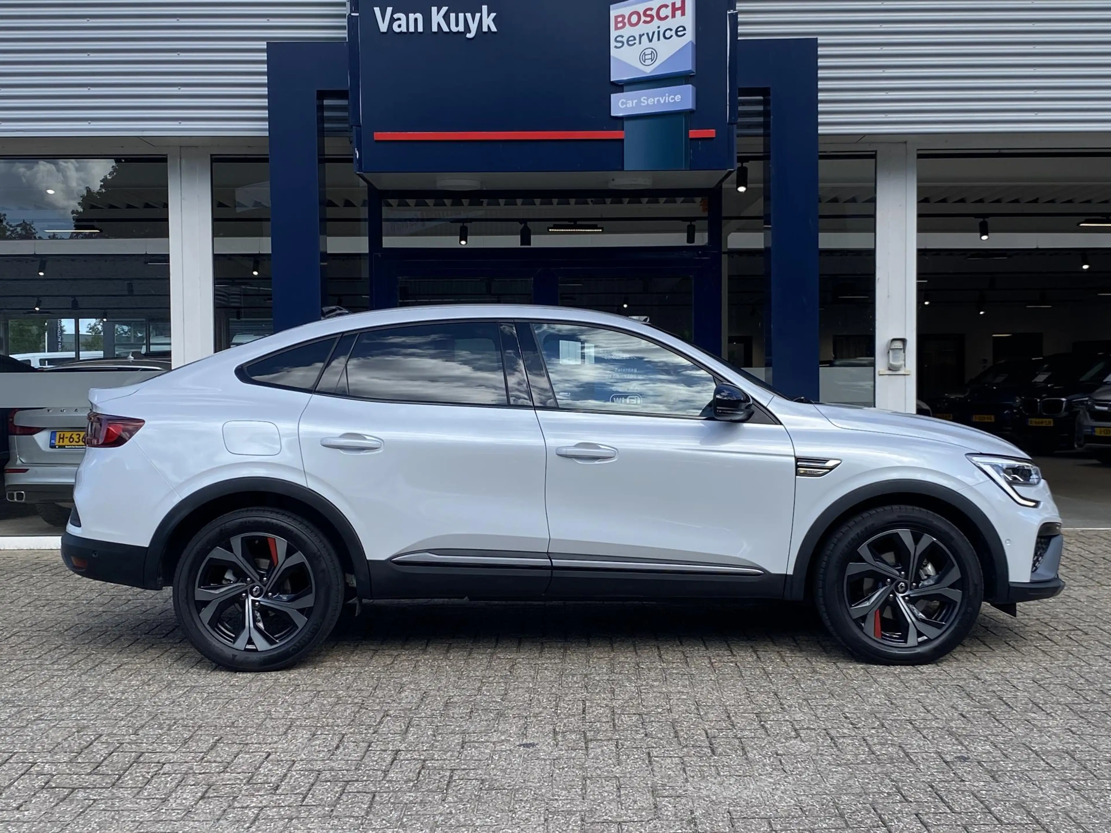 Renault Arkana 1.6 E-Tech hybrid 145 techno / RS-Line / Adaptive — photo 4