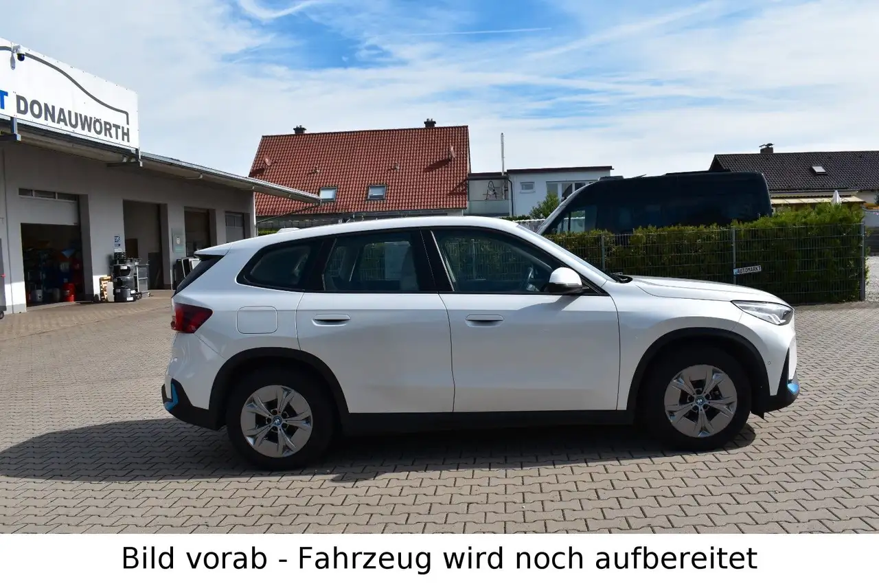 BMW iX1 30 xDrive Navi AHK LED Parkassistent, миниатюра 8