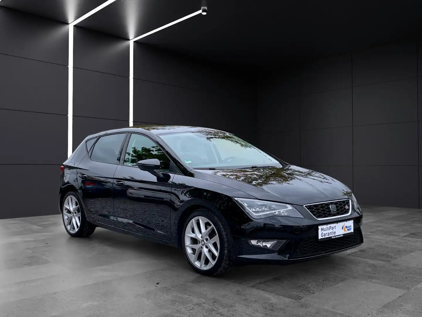 SEAT Leon FR SHZ~LED~SEAT-Sound~MFL-TOP Zwart - 1