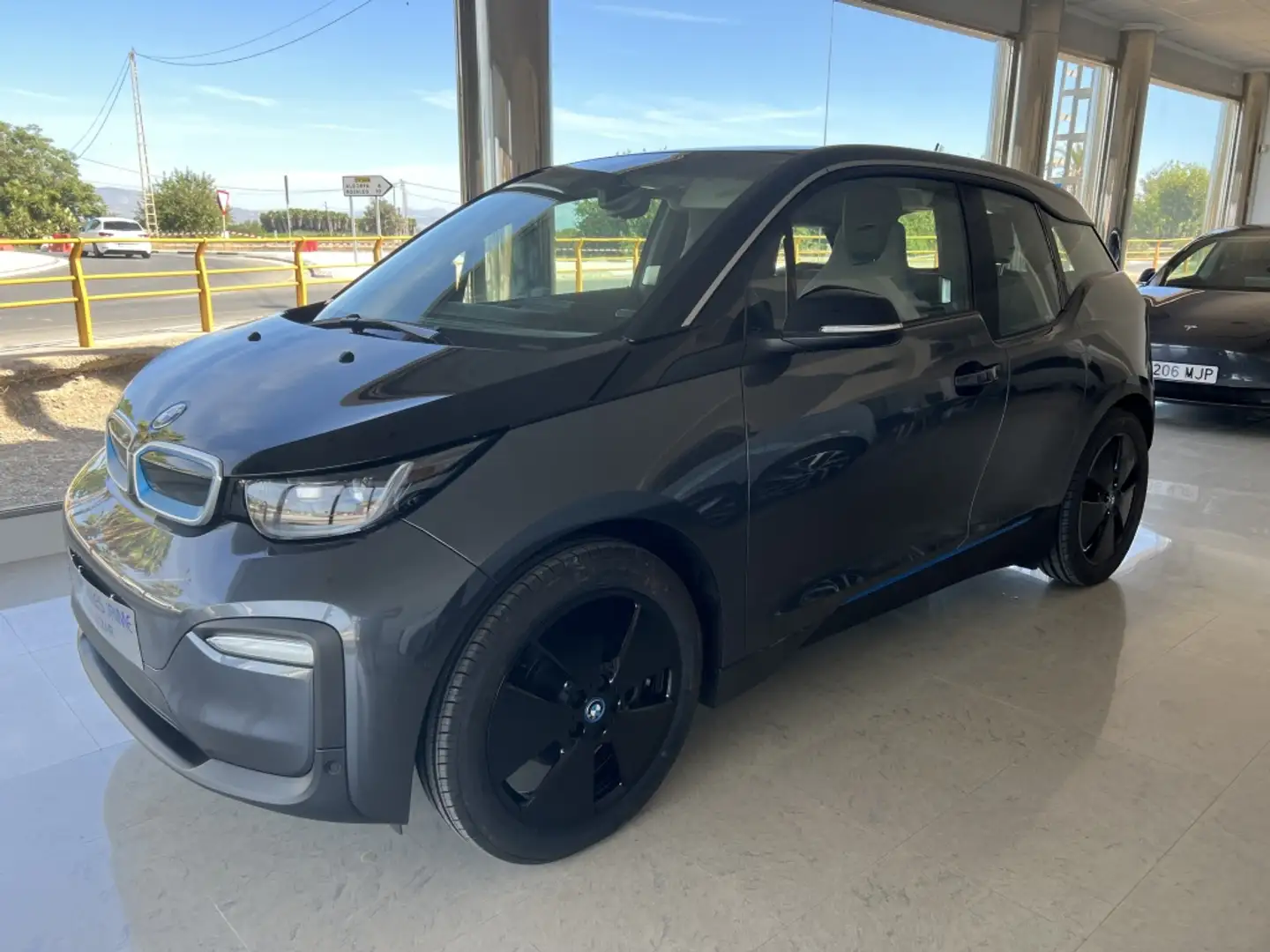 BMW i3 120Ah Szürke - 2
