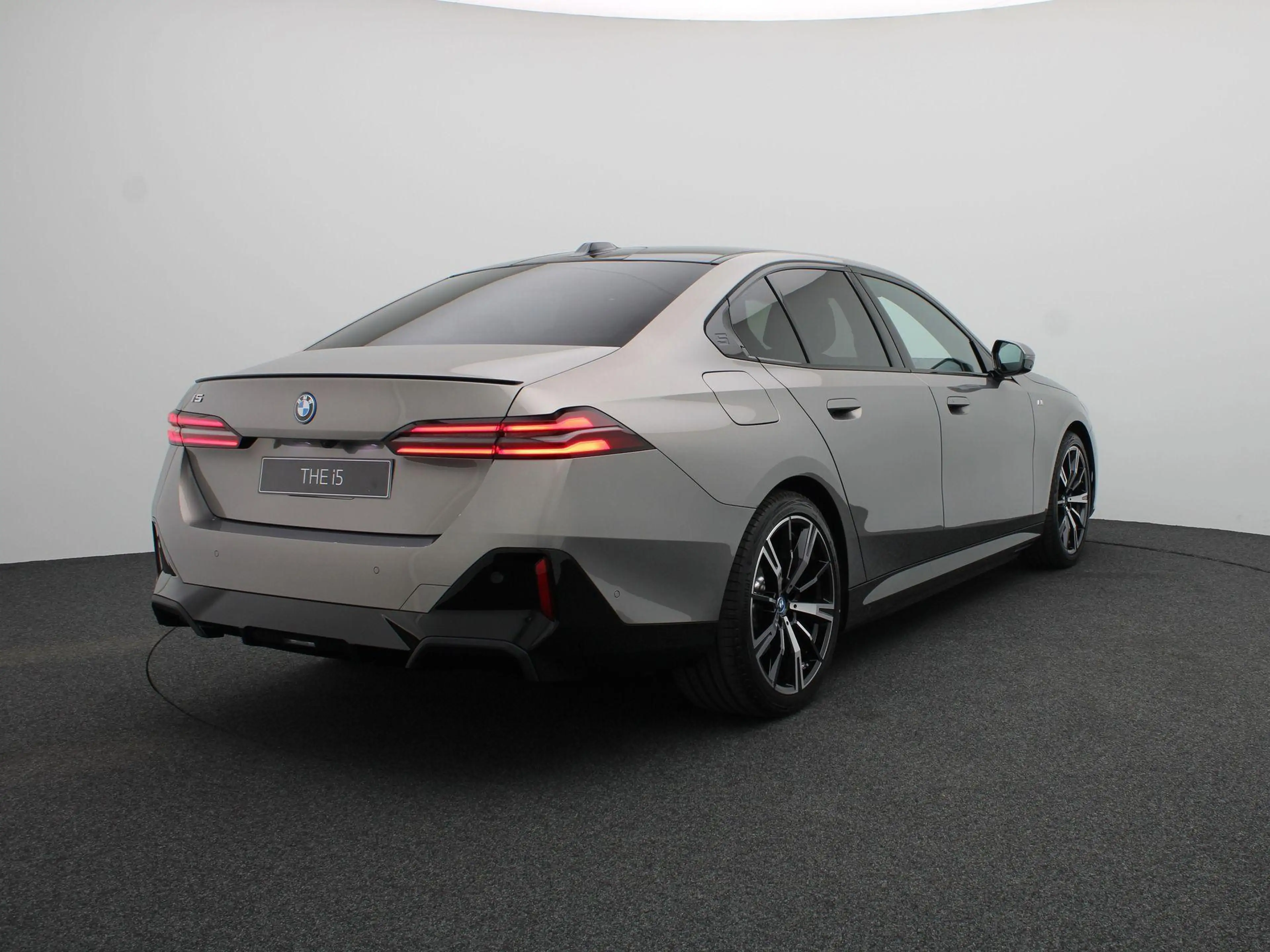 BMW i5 eDrive40 | M Sportpakket Pro | Panoramadak | Bower — photo 2