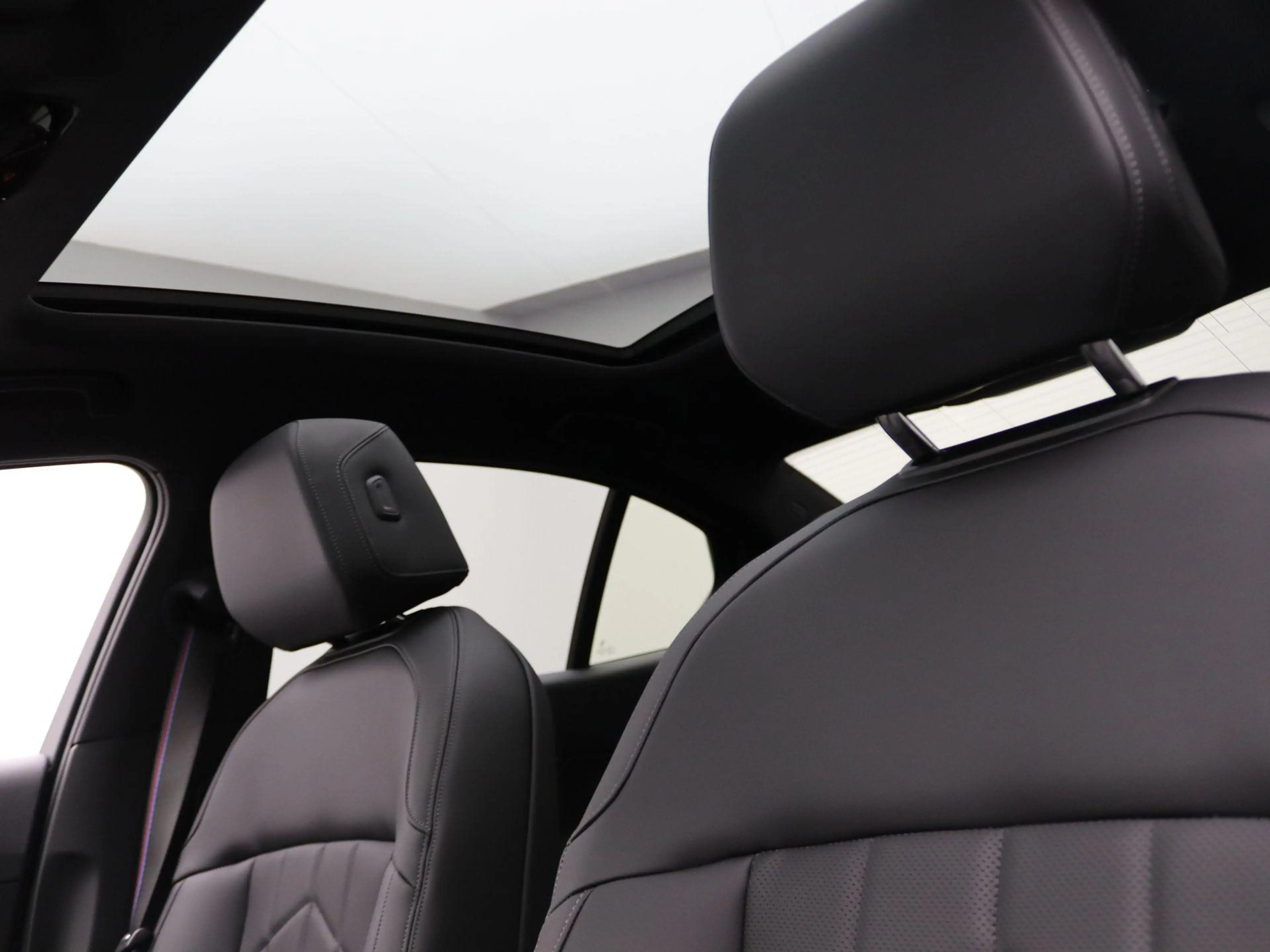 BMW i5 eDrive40 | M Sportpakket Pro | Panoramadak | Bower — photo 12