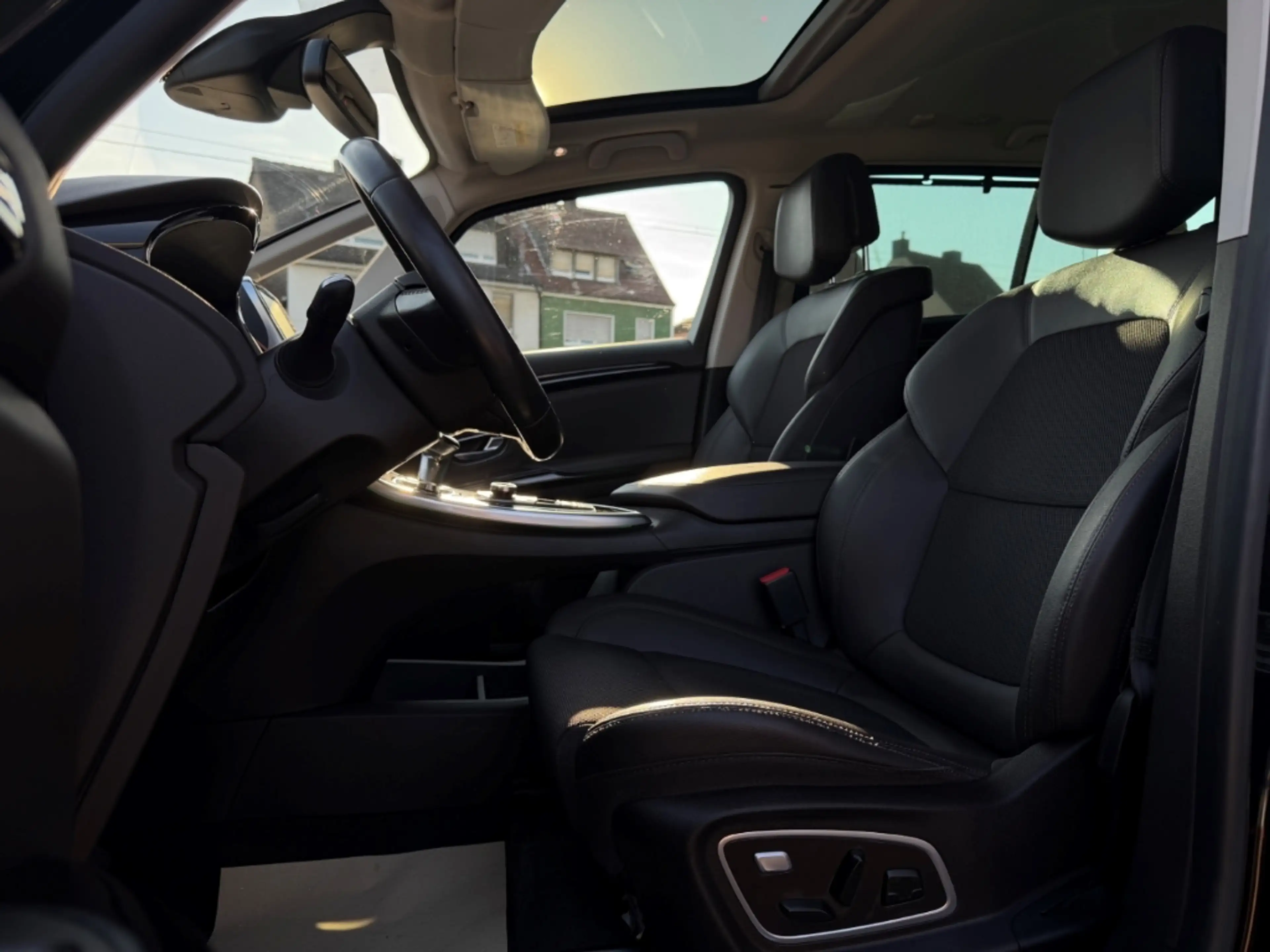 Renault Espace V Intens HUD Schiebedach Kamera Navi SHZ — photo 7