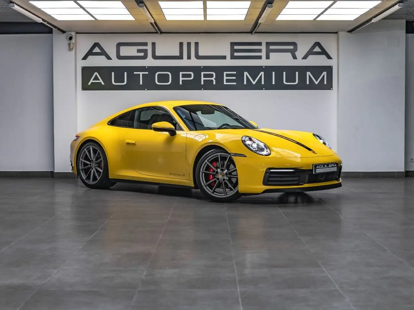Porsche 911 CARRERA S Jaune - 1