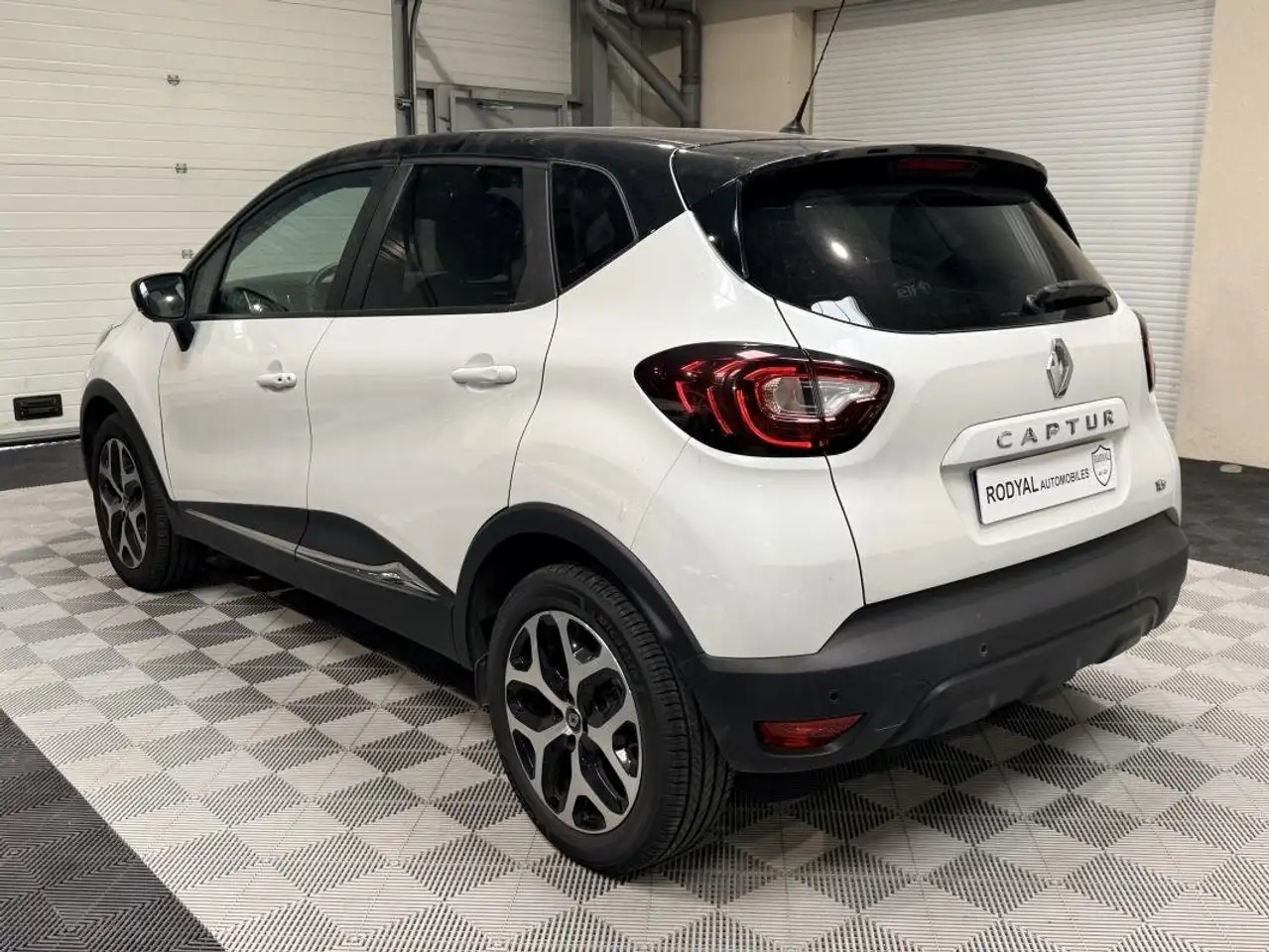 Renault Captur — photo 5