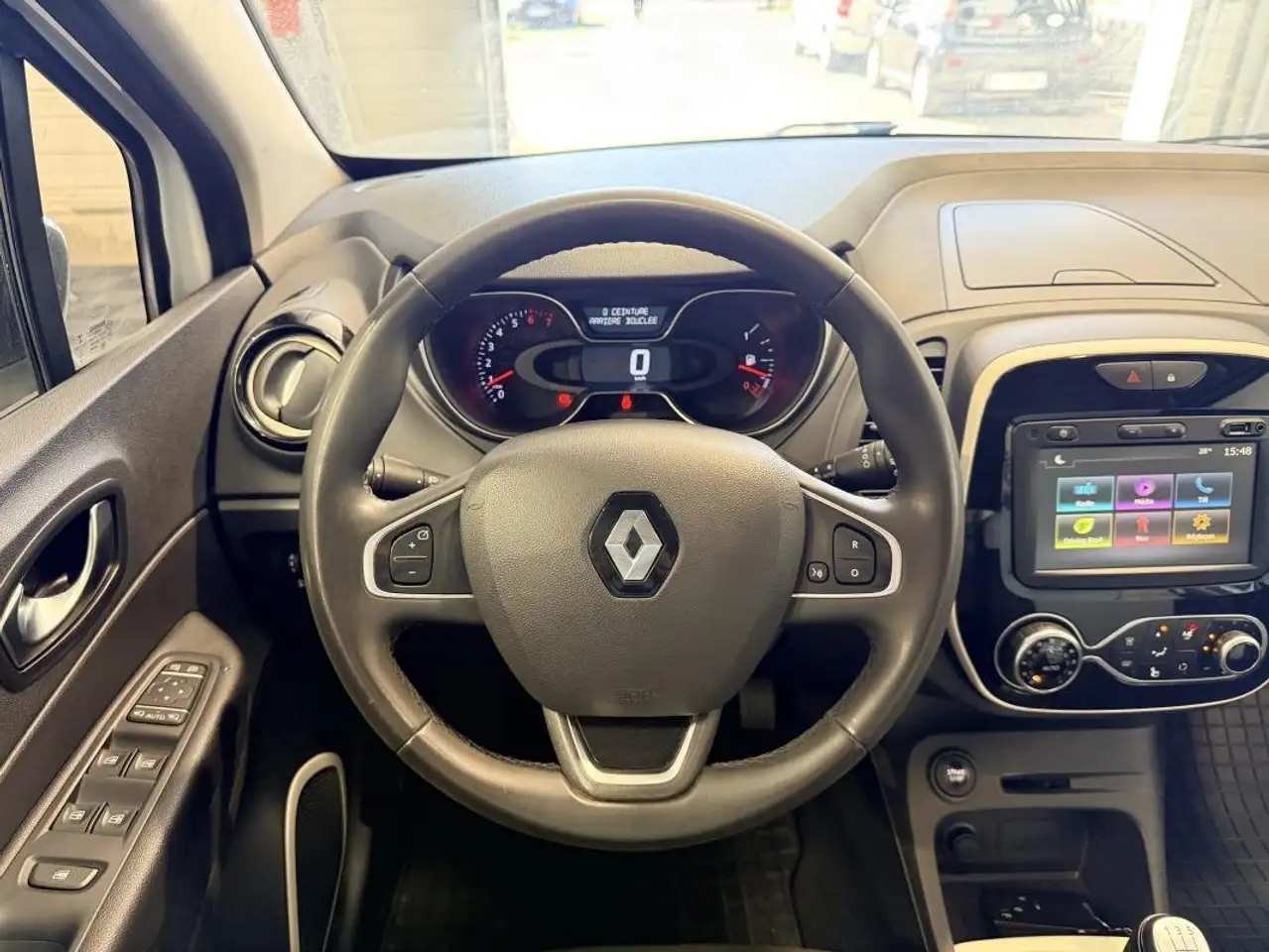 Renault Captur — photo 9