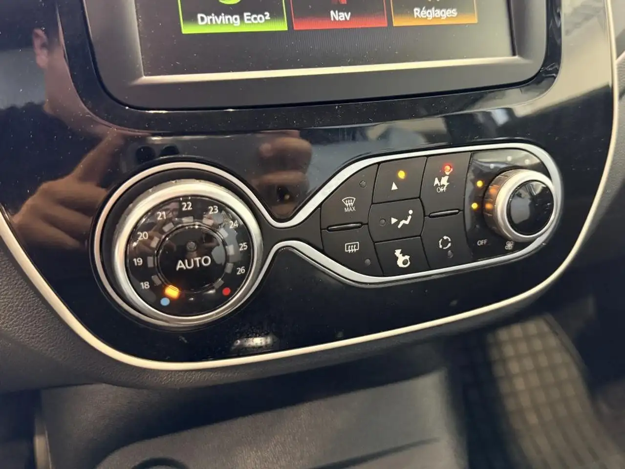 Renault Captur — photo 13