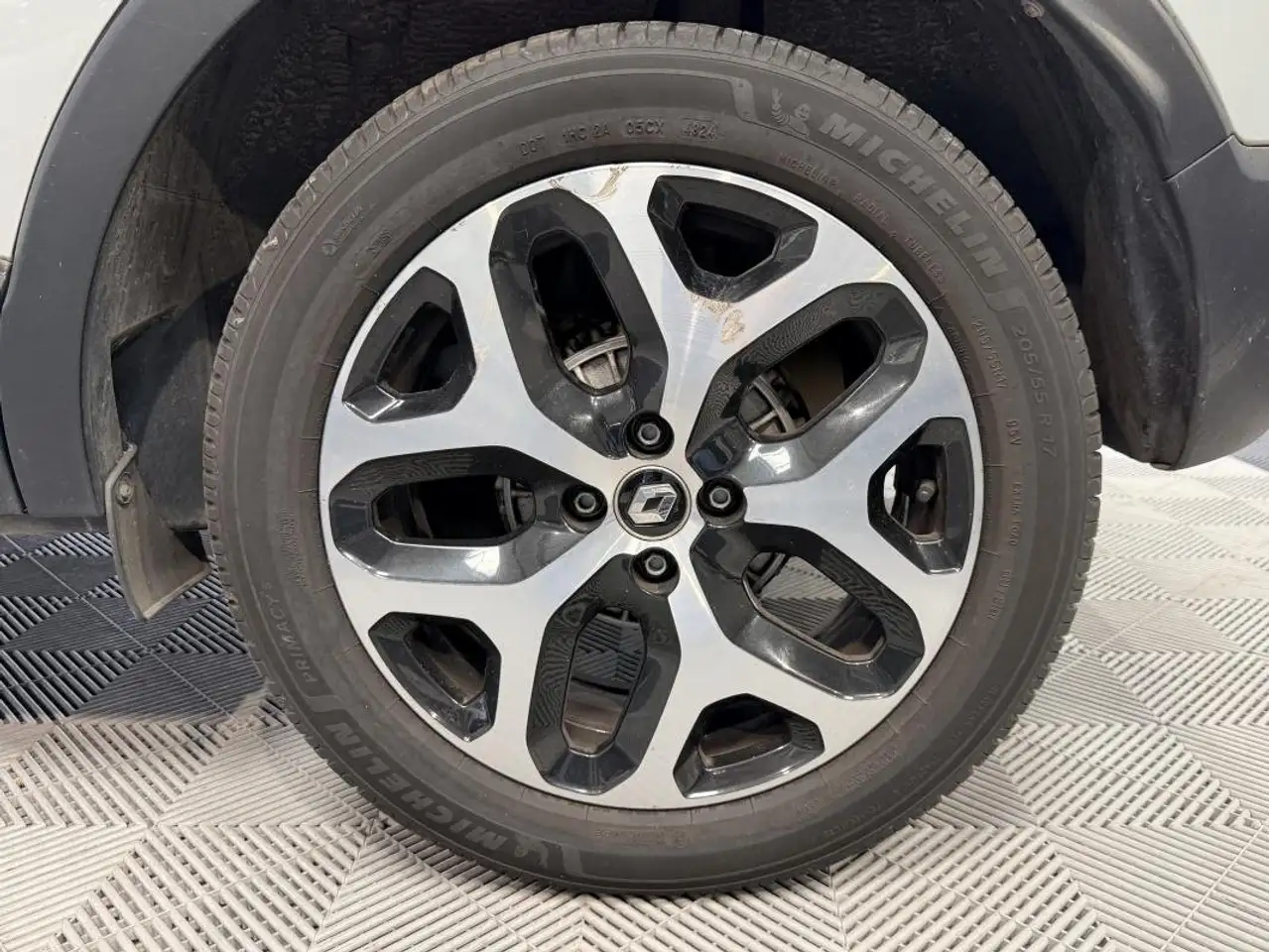 Renault Captur — photo 17