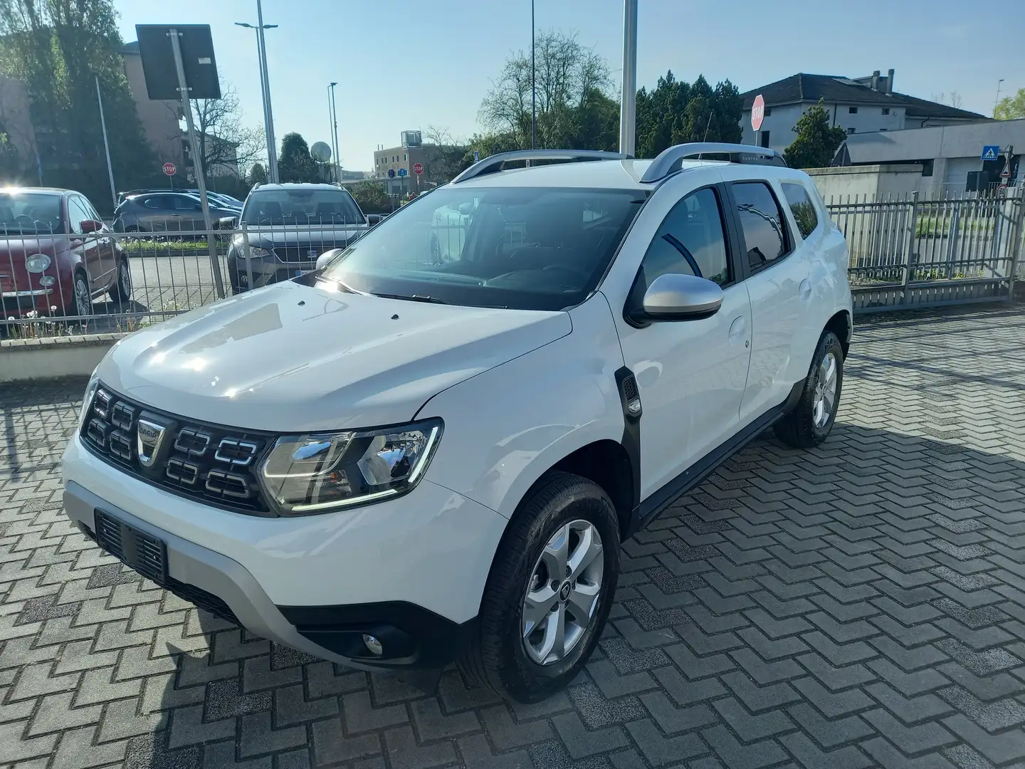 Dacia Duster COMFORT 1.0 91 CV B/GPL PROMO PERMUTA Bianco - 1
