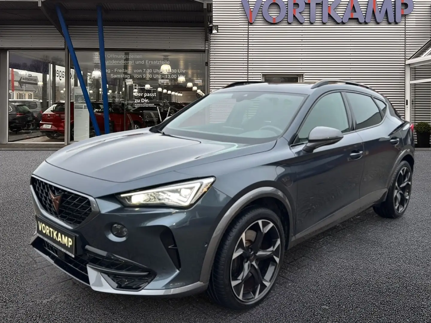 CUPRA Formentor VZ e-Hybrid AHK/Pano/Memory Grau - 2