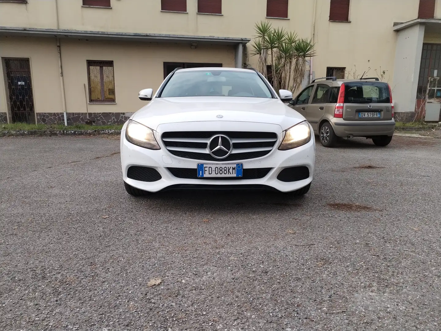 Mercedes-Benz C 180 Classe C-S205 2014 SW SW d (bt) Premium auto Bianco - 1