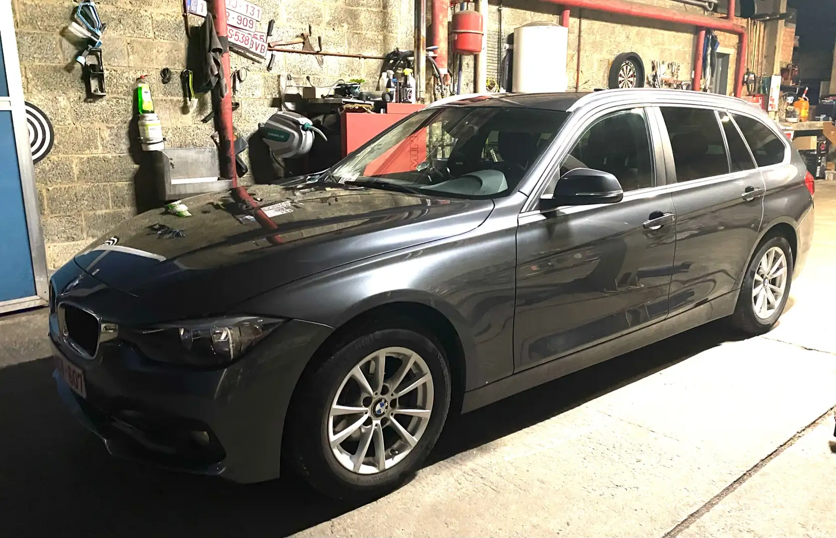 BMW 316 316d Touring Luxury Line - 2