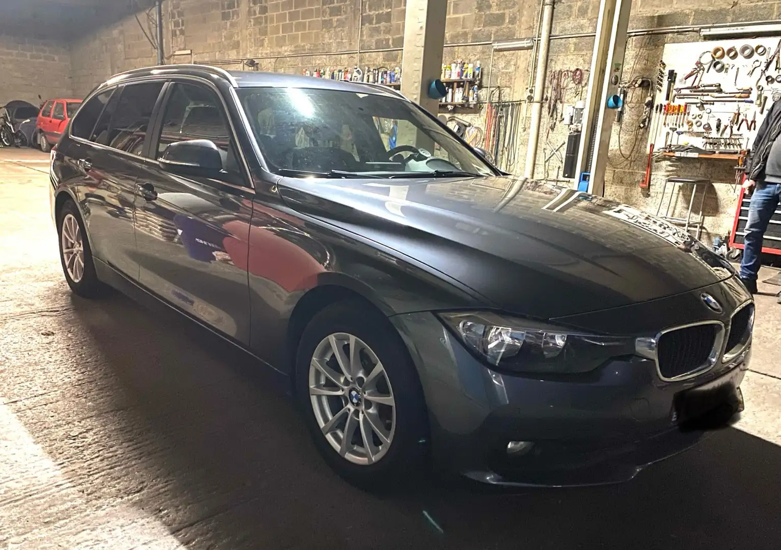 BMW 316 316d Touring Luxury Line - 1