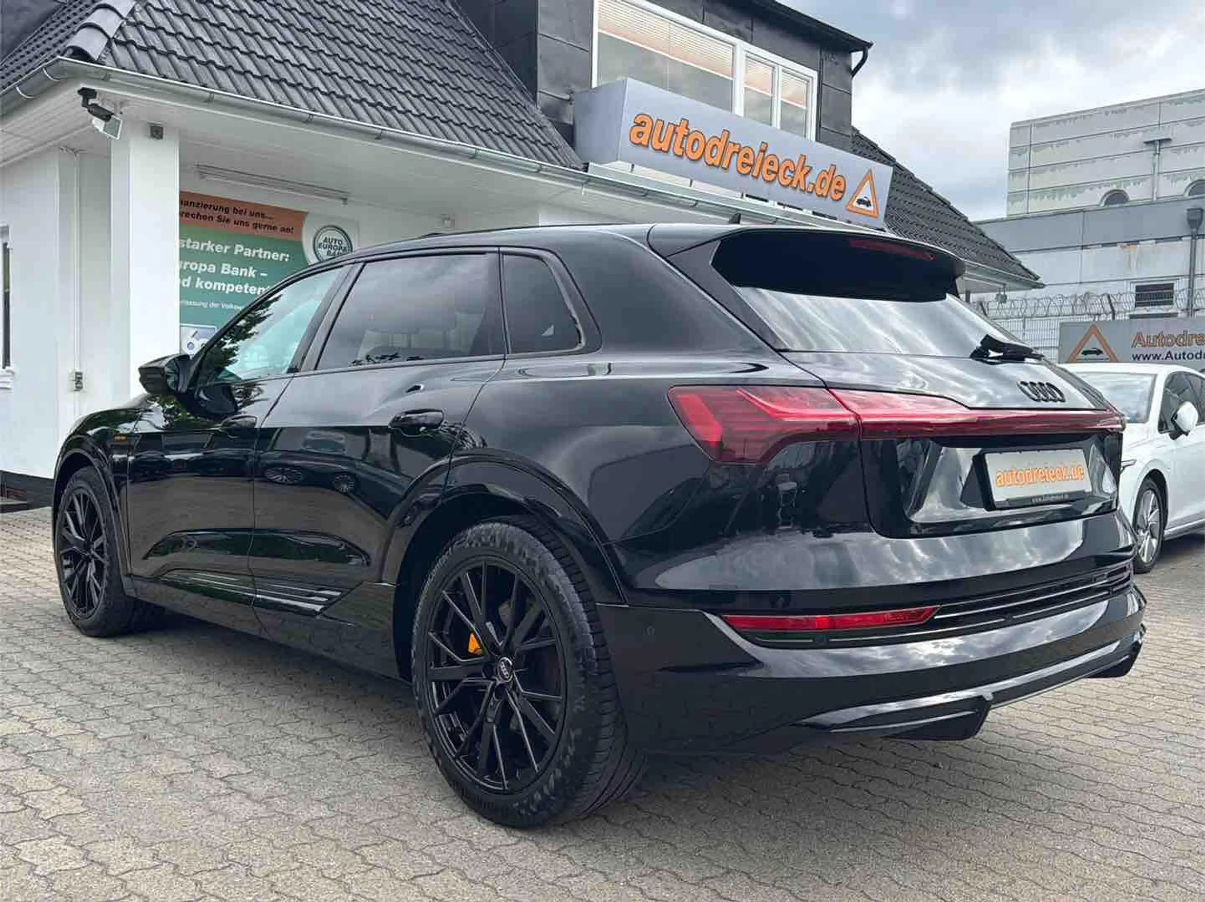 Audi e-tron 55 2x S line BLACK EDITION PANO 21Z SHZ — photo 10