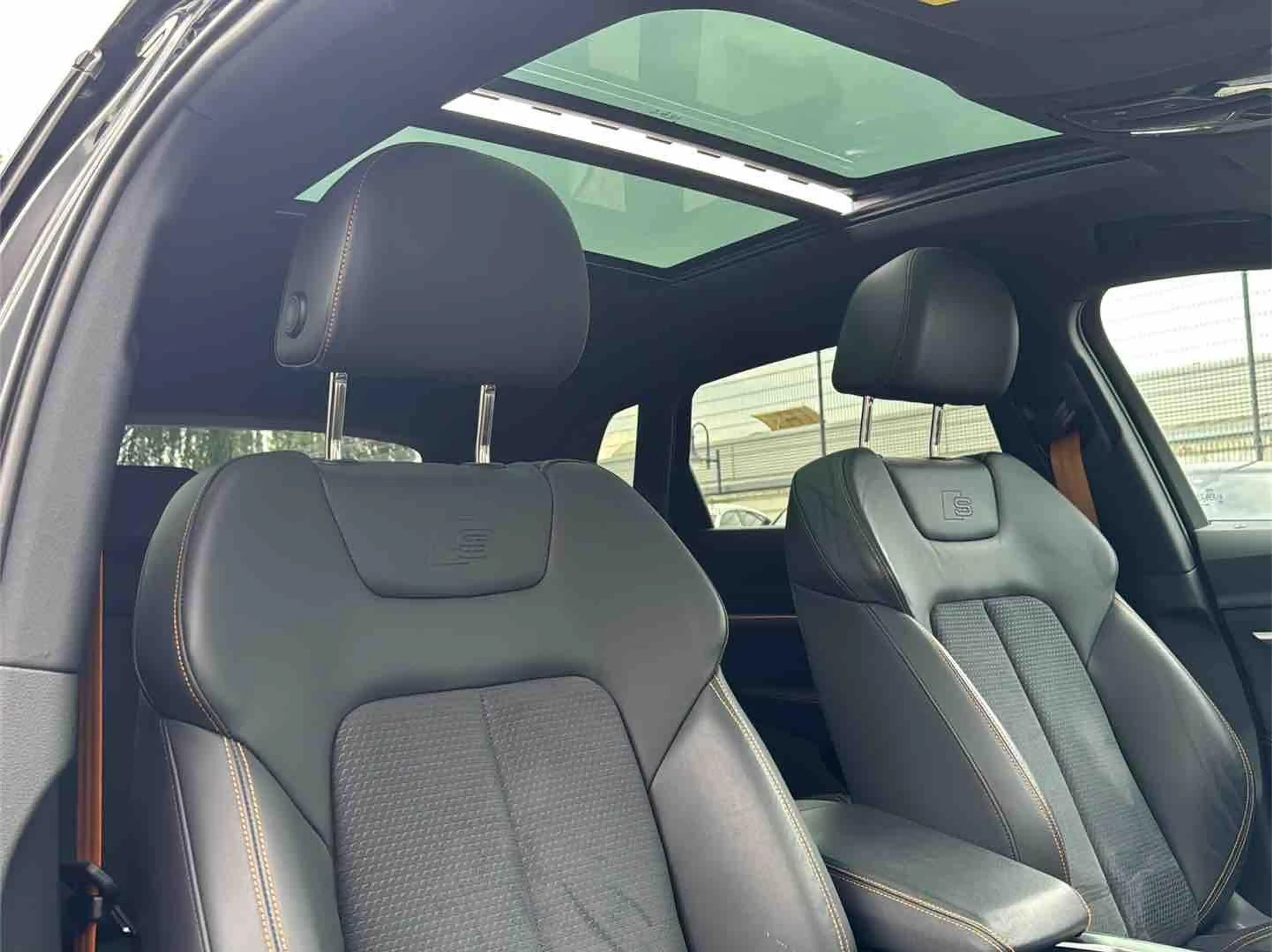 Audi e-tron 55 2x S line BLACK EDITION PANO 21Z SHZ — photo 15