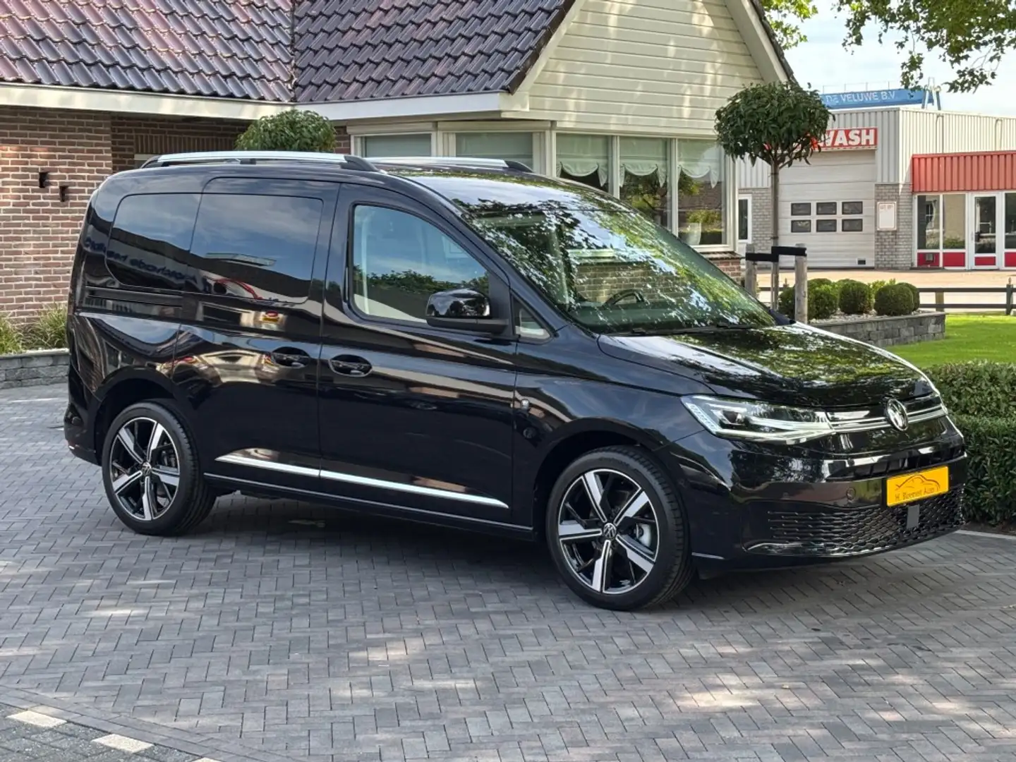 Volkswagen Caddy 1.5 TSI 115pk DSG STYLE ACC, Led,  Navi, Trekhaak, Zwart - 1