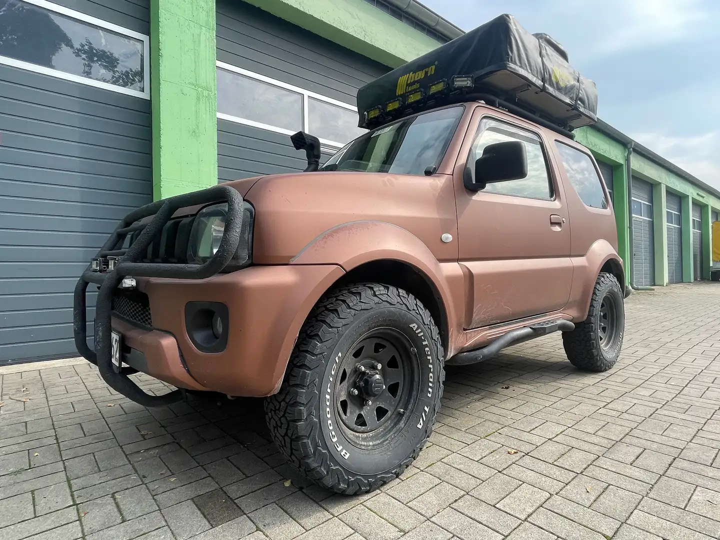 Suzuki Jimny Gollek Safari Edition Silber - 1