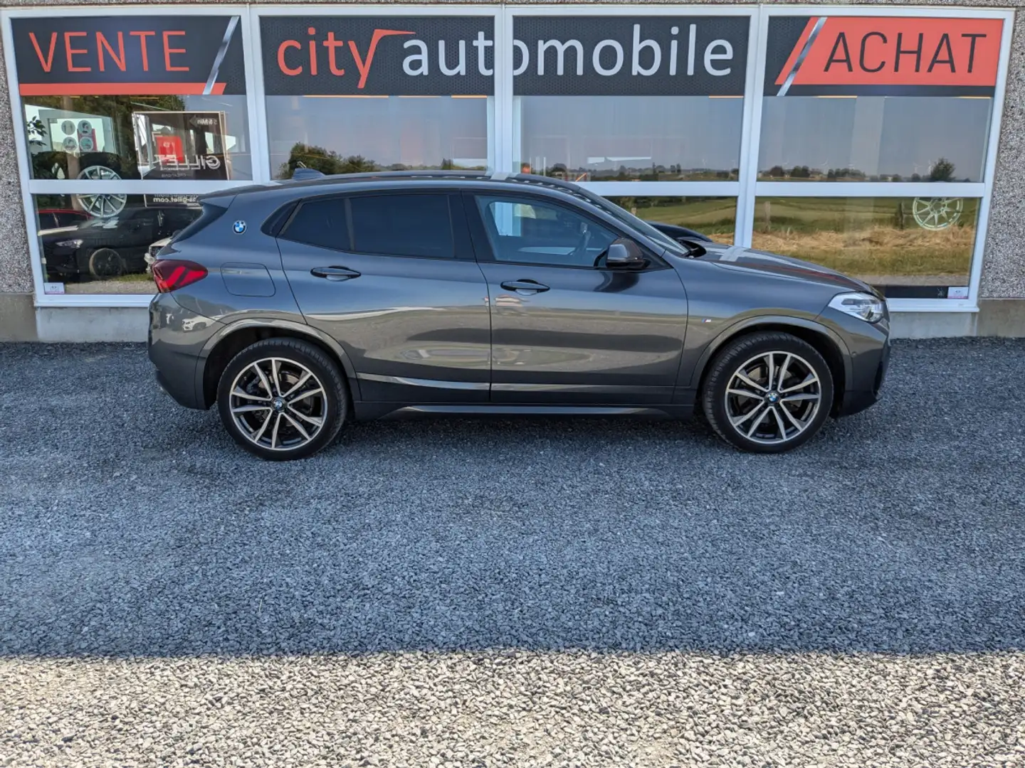 BMW X2 X2 DRIVE20i PACK M CARPLAY LED CUIR CAMERA Grijs - 2
