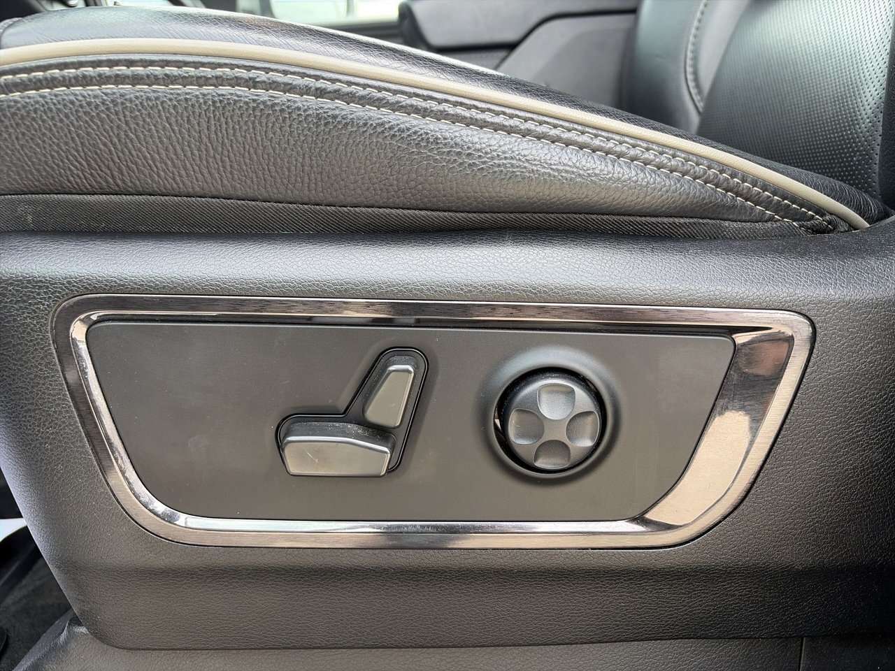 used 2022 Ram 1500 car, priced at $46,388