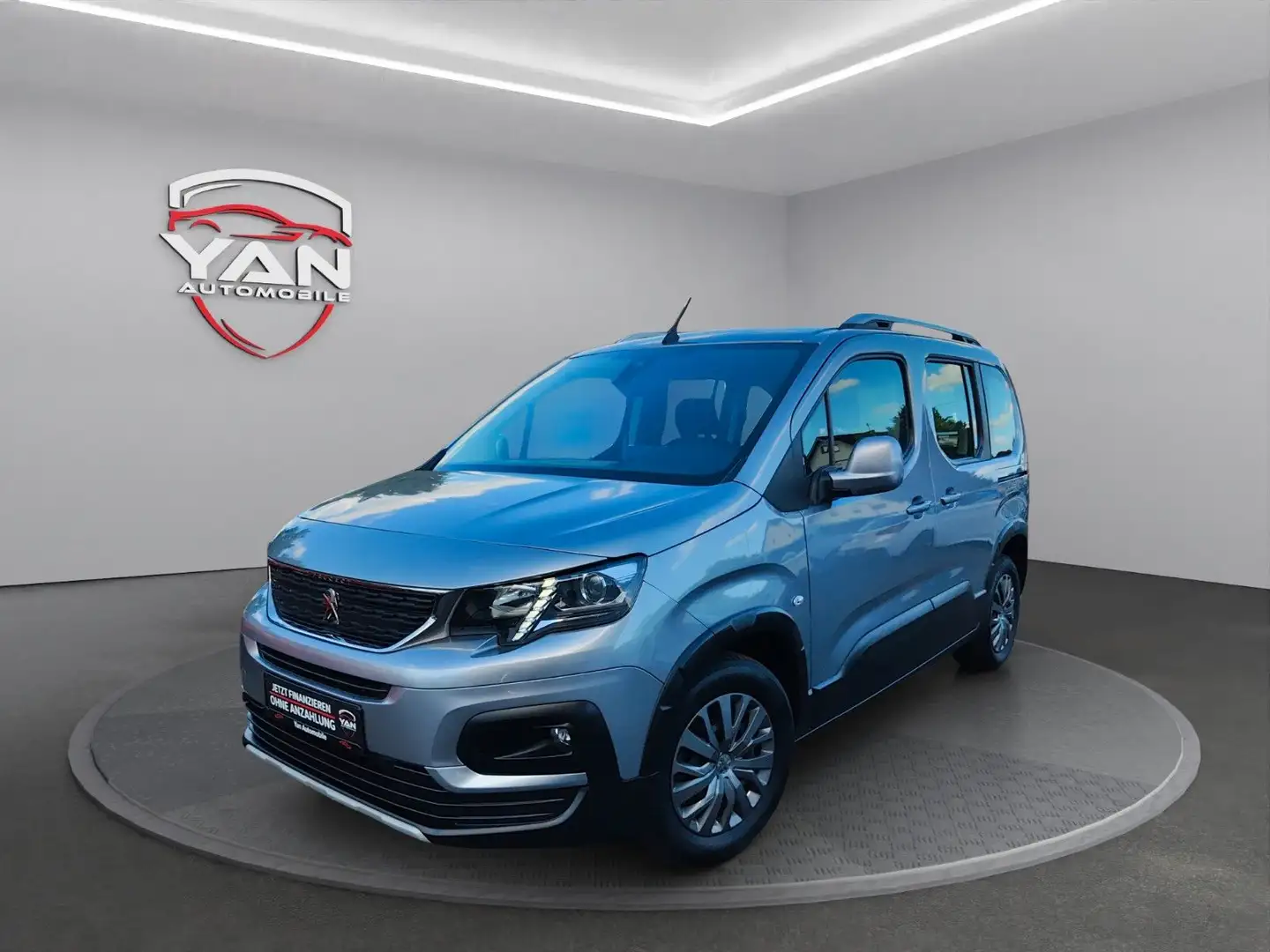 Peugeot Rifter Allure L1 1.2 Klimaaut*Sitzheiz*Standheiz Grijs - 1
