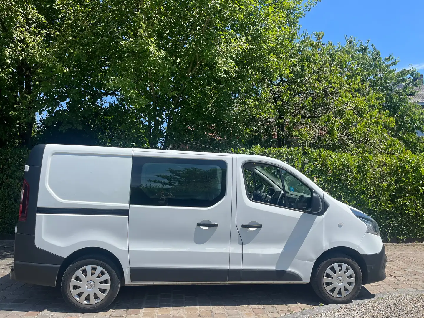 Renault Trafic - 2
