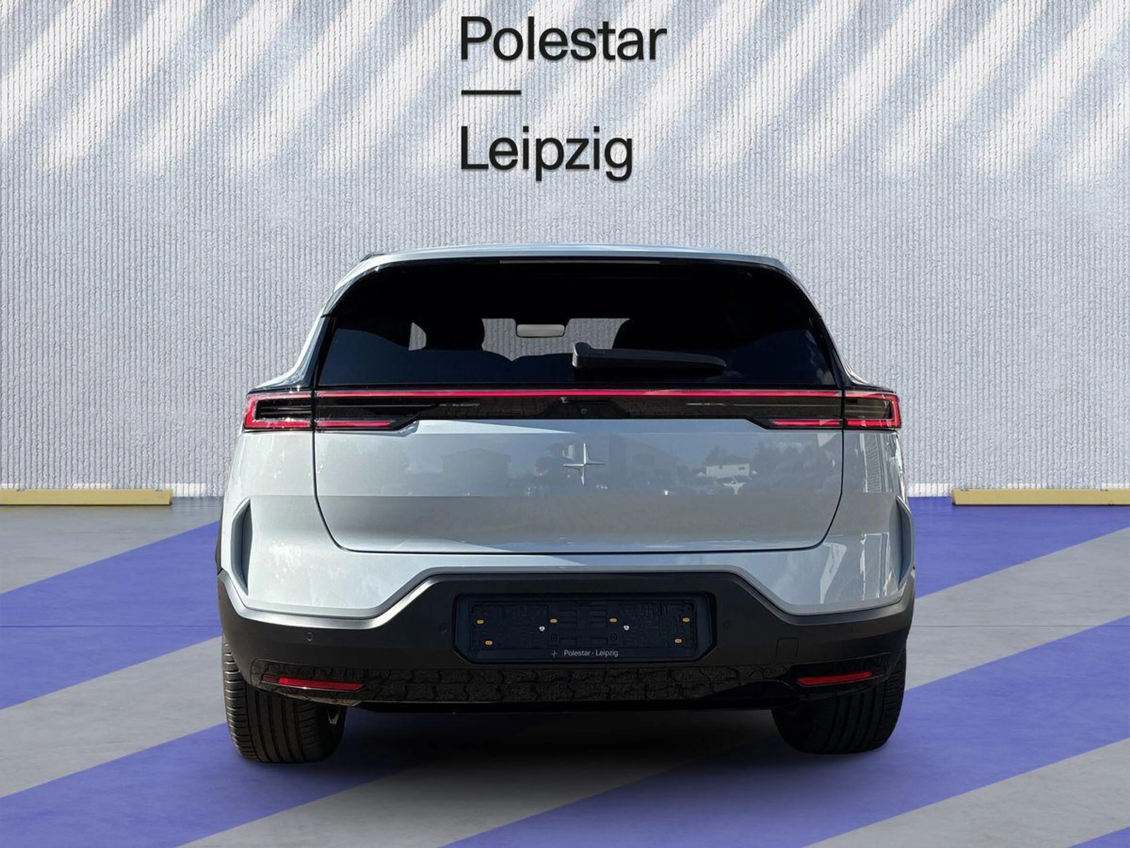 Polestar 3 360 kW Long Range Dual 360° B&W HUD 0,25% — photo 4