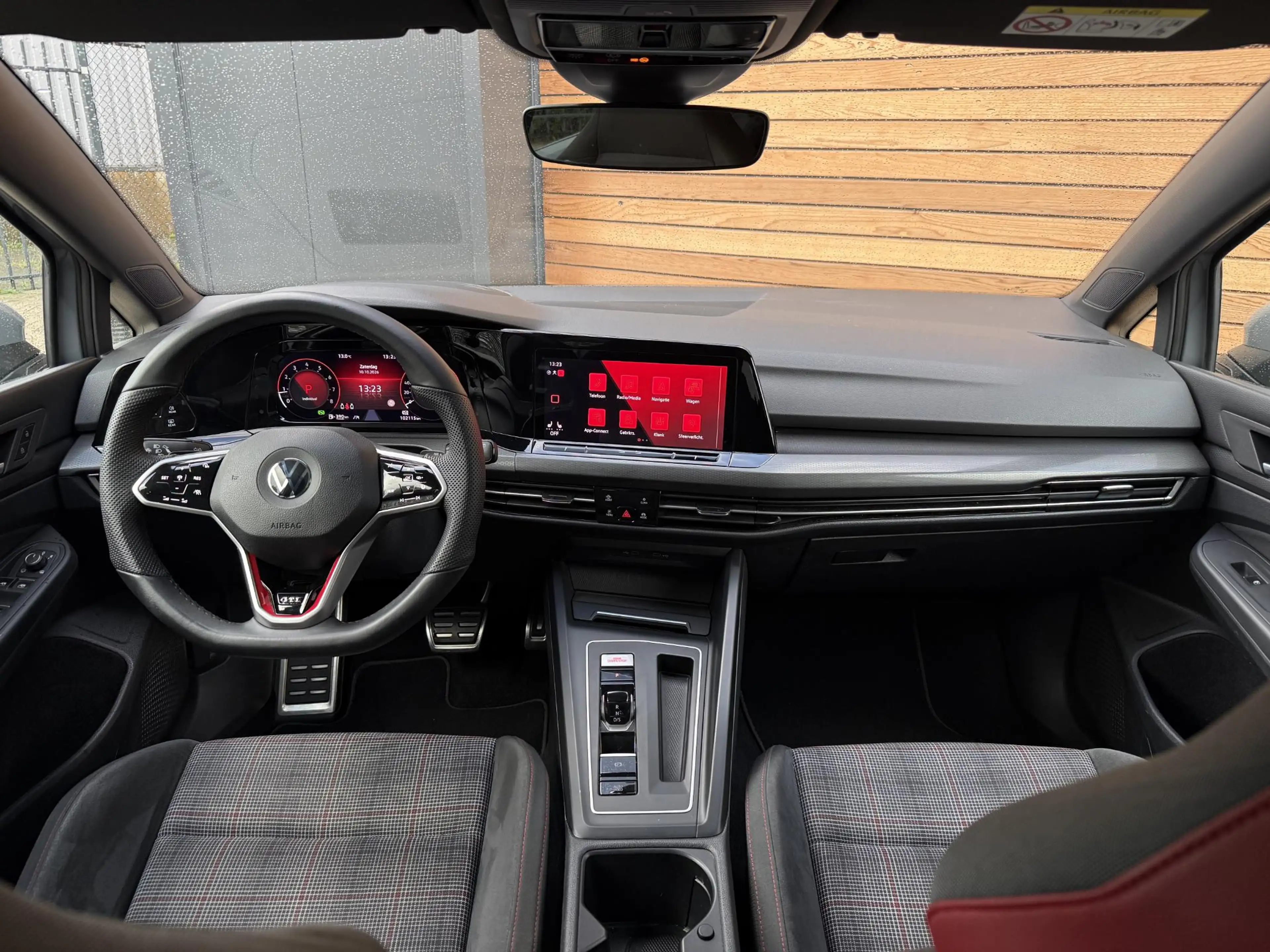 Volkswagen Golf GTI 2.0 TSI PANO|IQ-LIGHT|HEAD-UP|CAMERA|ACC — photo 4