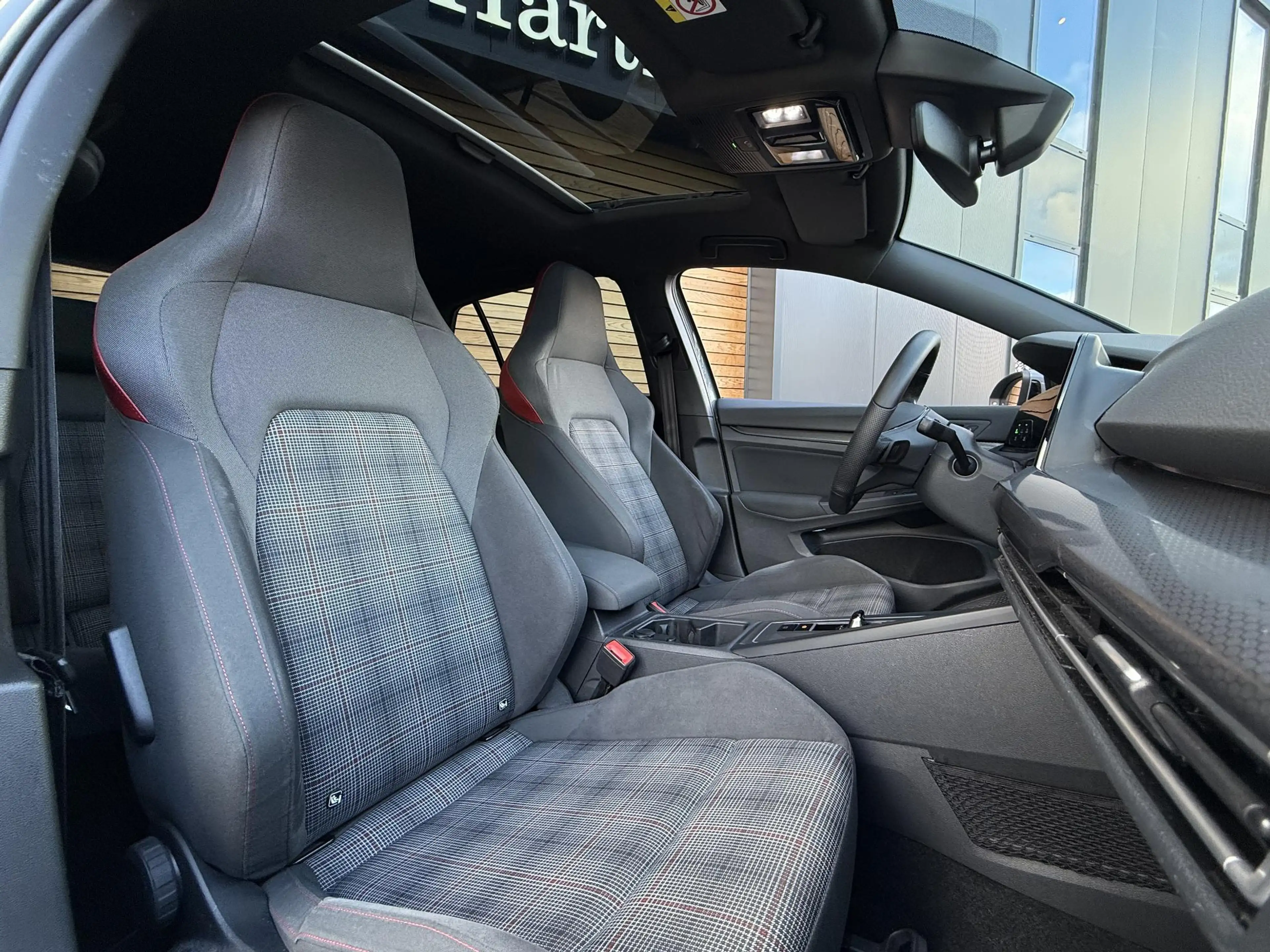 Volkswagen Golf GTI 2.0 TSI PANO|IQ-LIGHT|HEAD-UP|CAMERA|ACC — photo 5