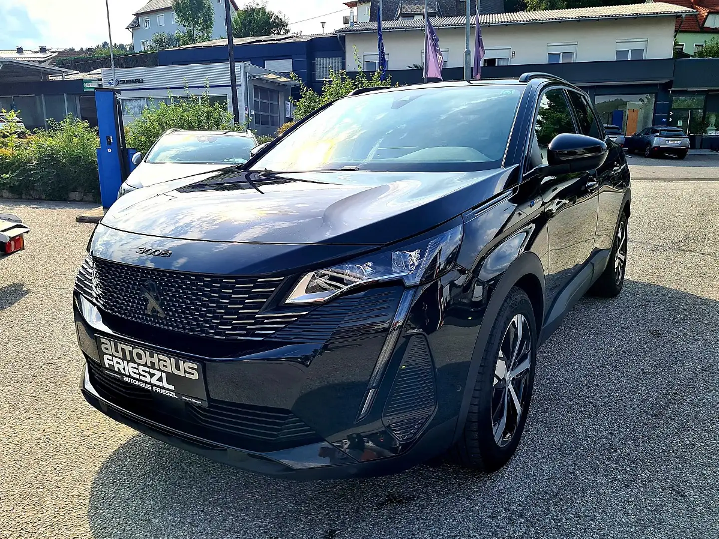Peugeot 3008 Hybrid 300 e-EAT8 GT Automatik Schwarz - 1