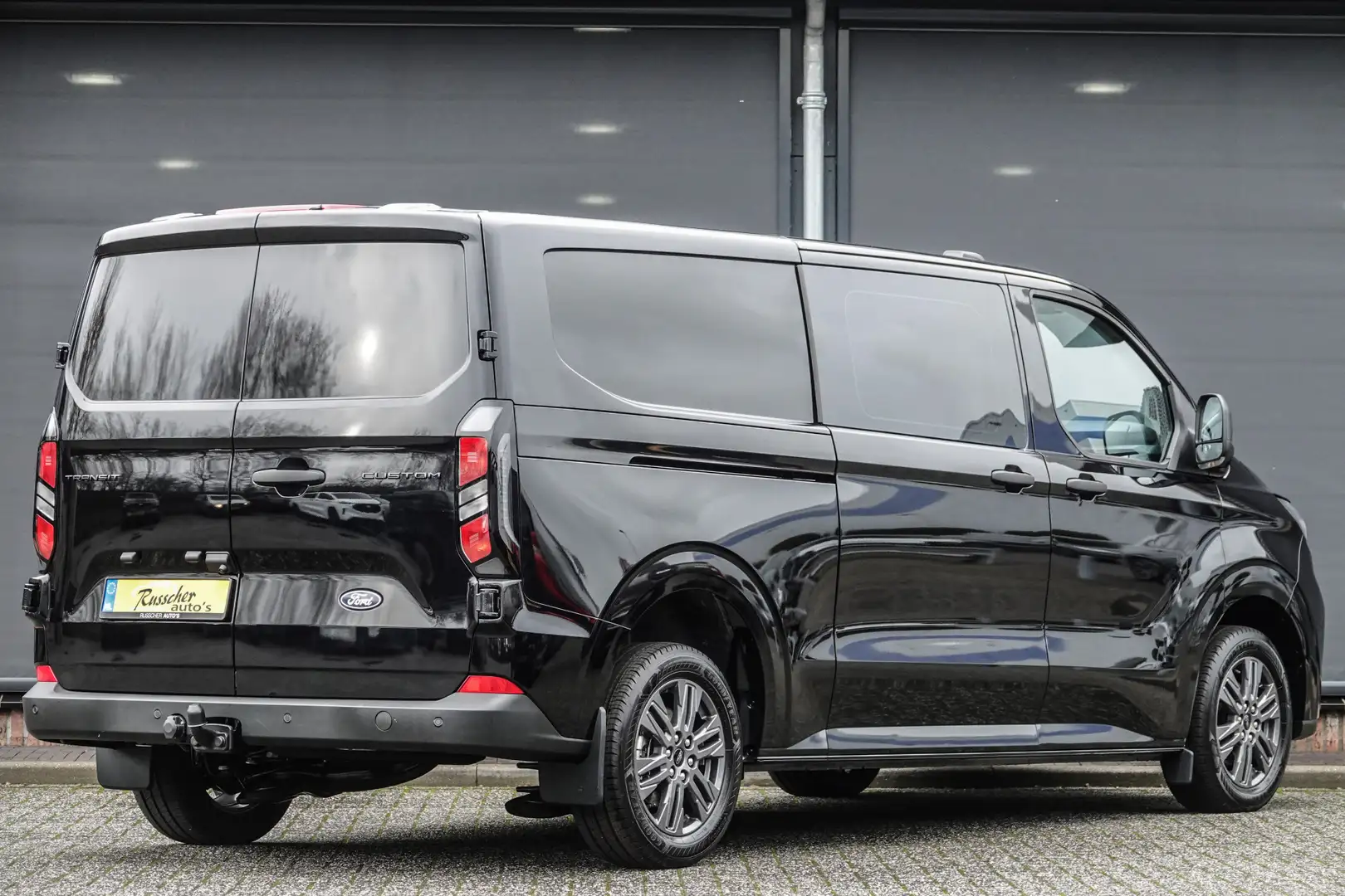 Ford Transit Custom L2H1 Dubbel Cabine 2.0Tdci 150Pk | Trend 320 | Ach Zwart - 2