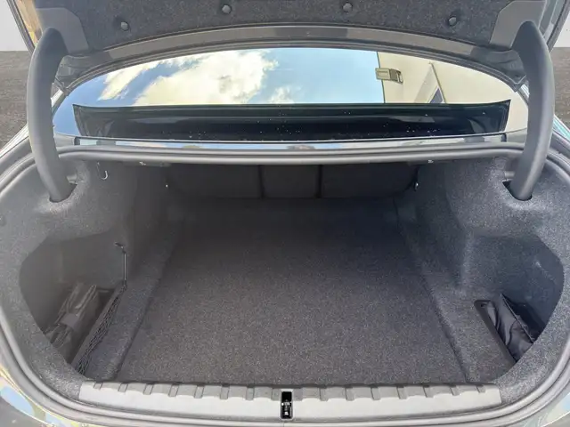 BMW M4 view 18