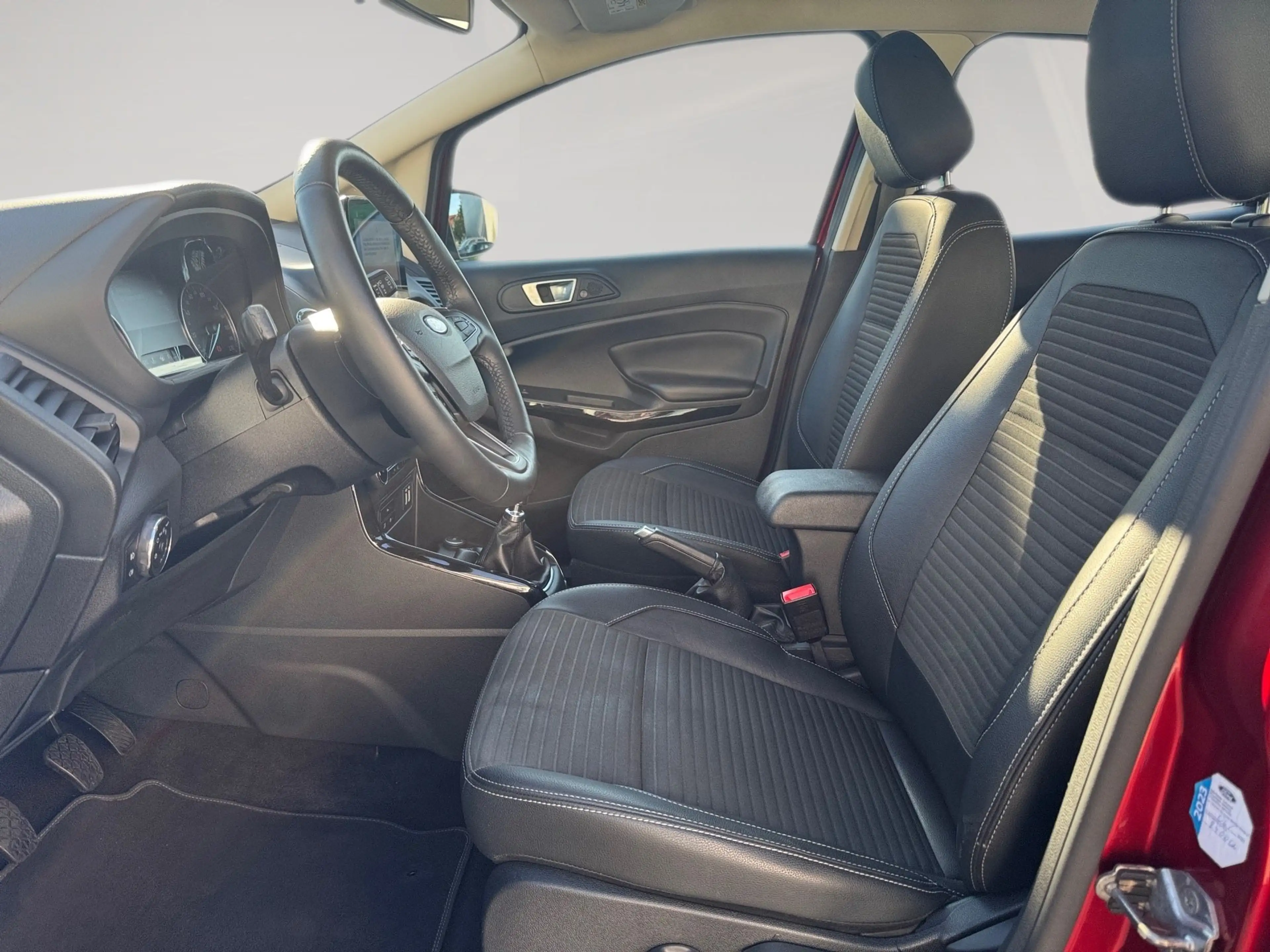 Ford EcoSport 1.0 Titanium Navi+SHZ+Kam.+KlimaA+LM — photo 7