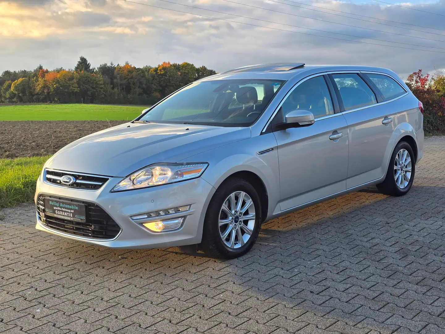 Ford Mondeo Titanium (09.2010- Gris - 1