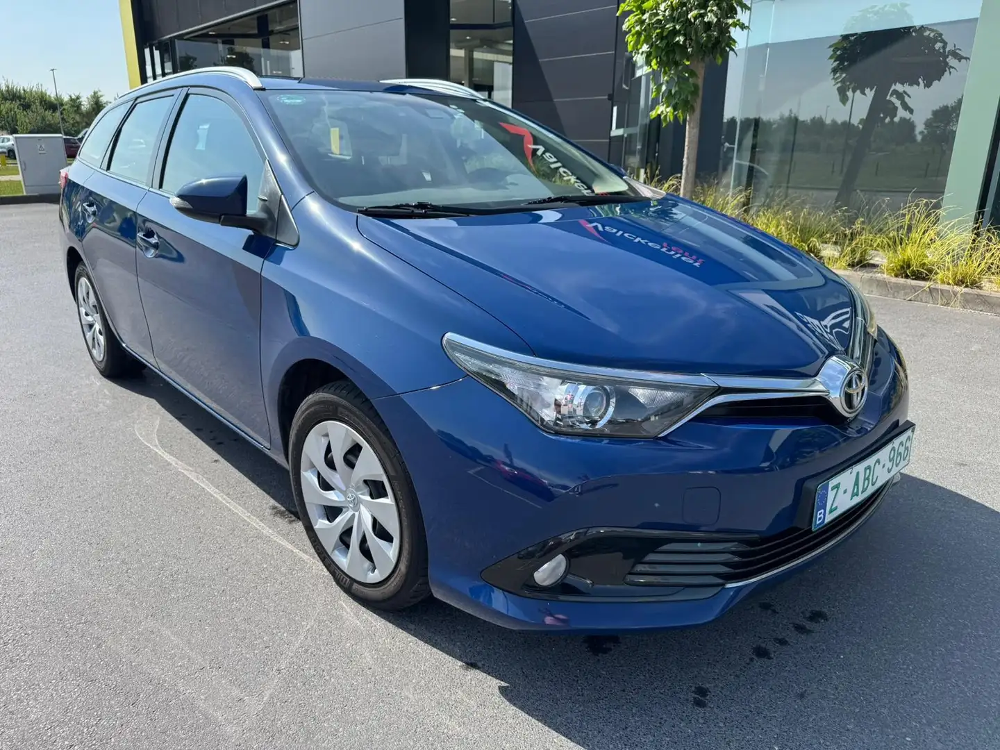 Toyota Auris SW 1.2 Turbo Comfort Azul - 1