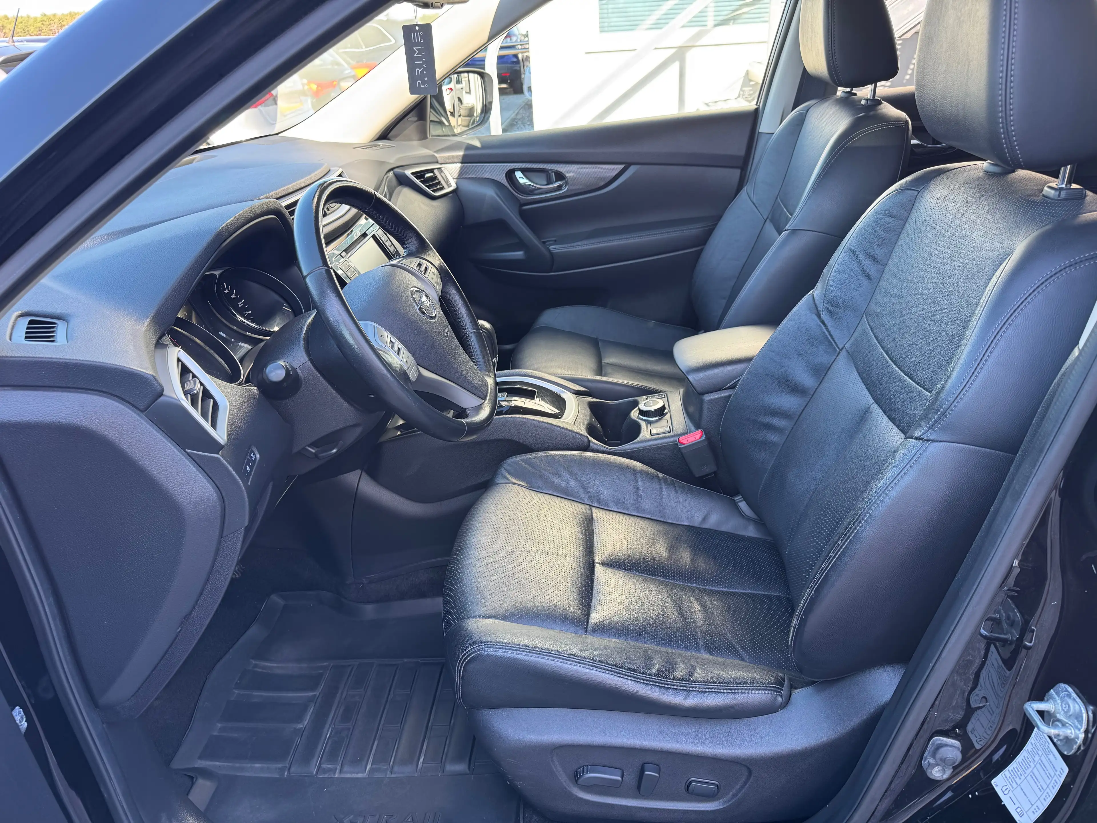 Nissan X-Trail Tekna 4x4 — photo 8