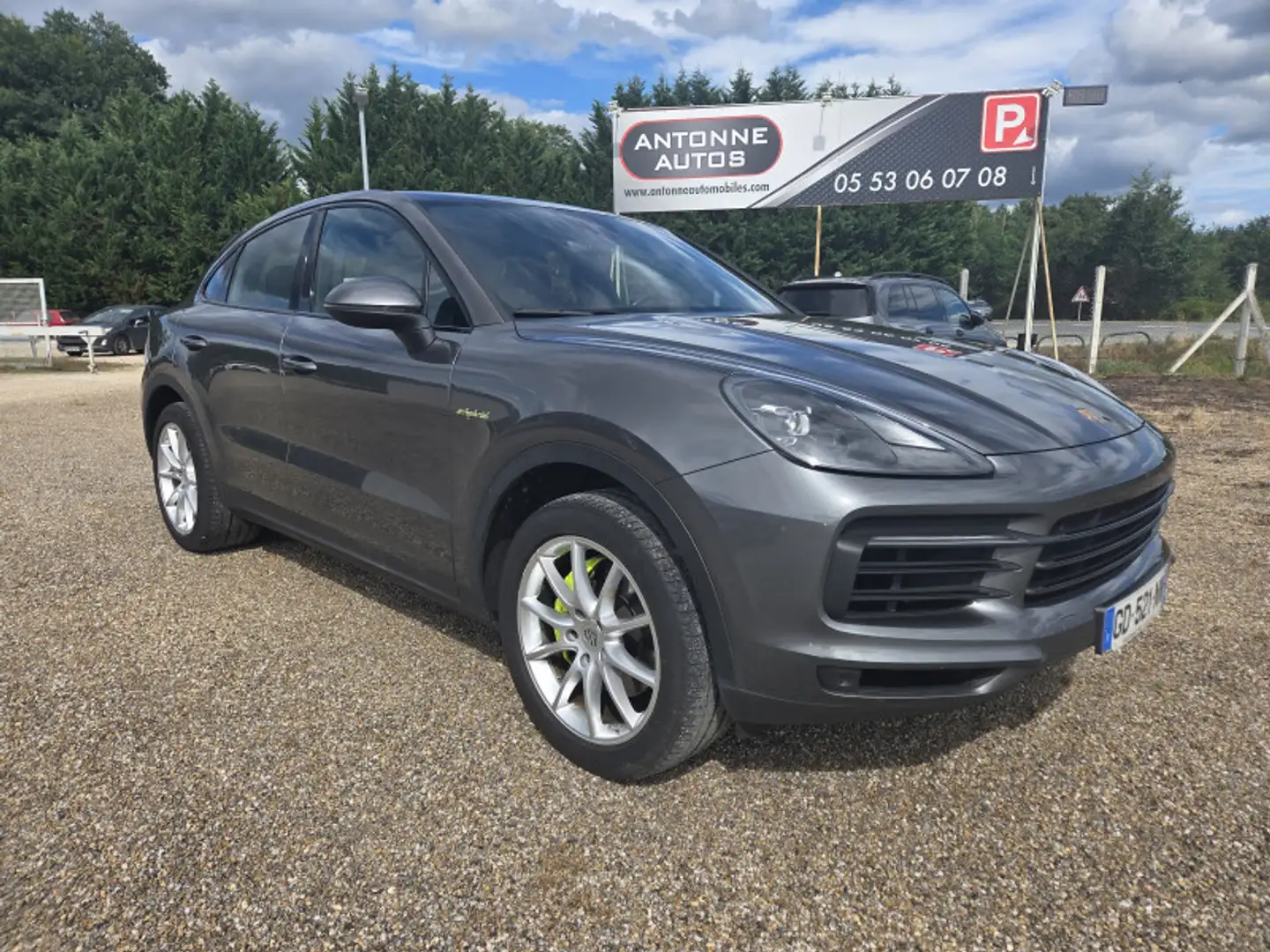 Porsche Cayenne (9YB) 3.0 V6 462CH E-HYBRID Gris - 1