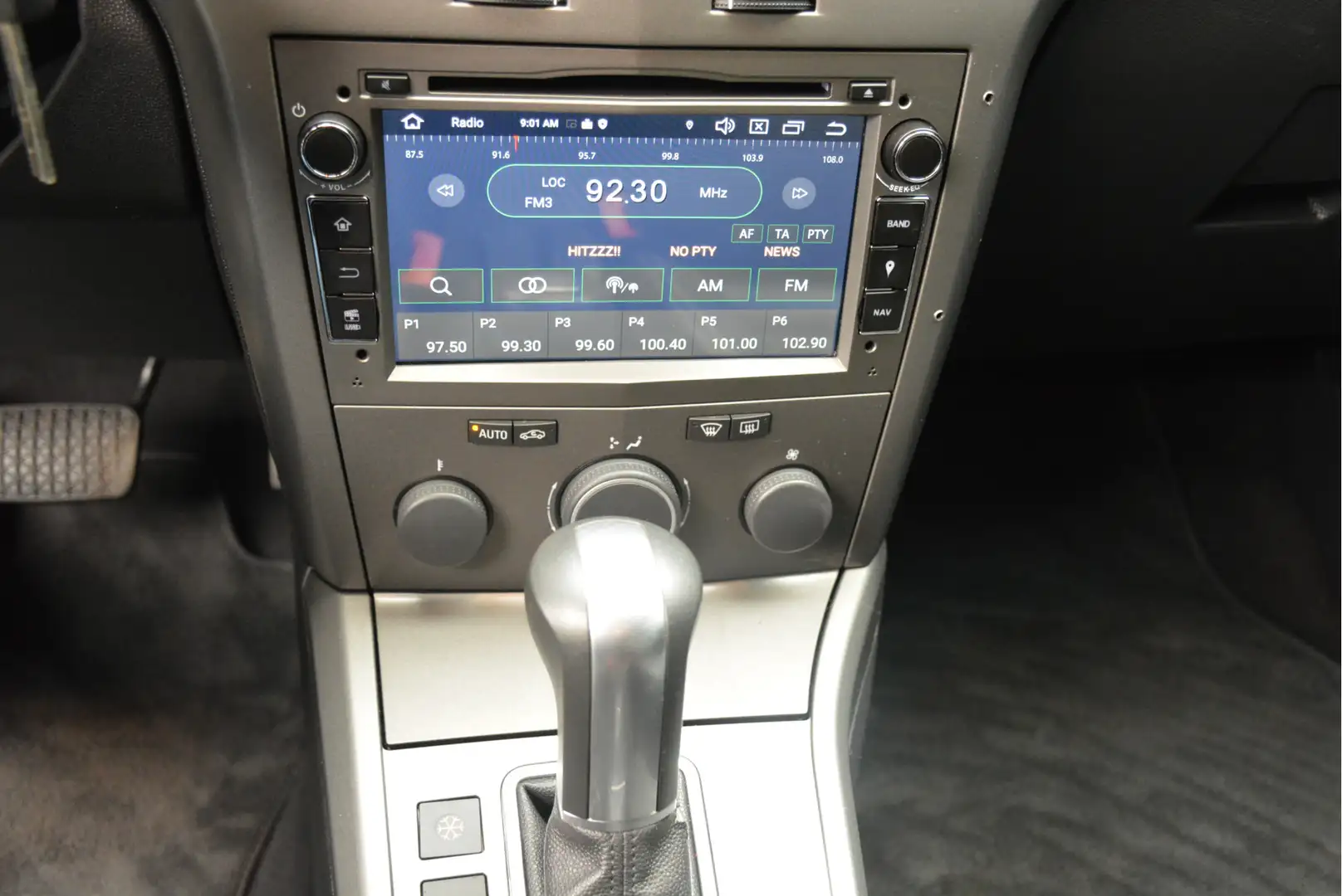 Opel Astra GTC 1.8 Sport Automaat Clima Trekhaak Cruise Contr Grijs - 2