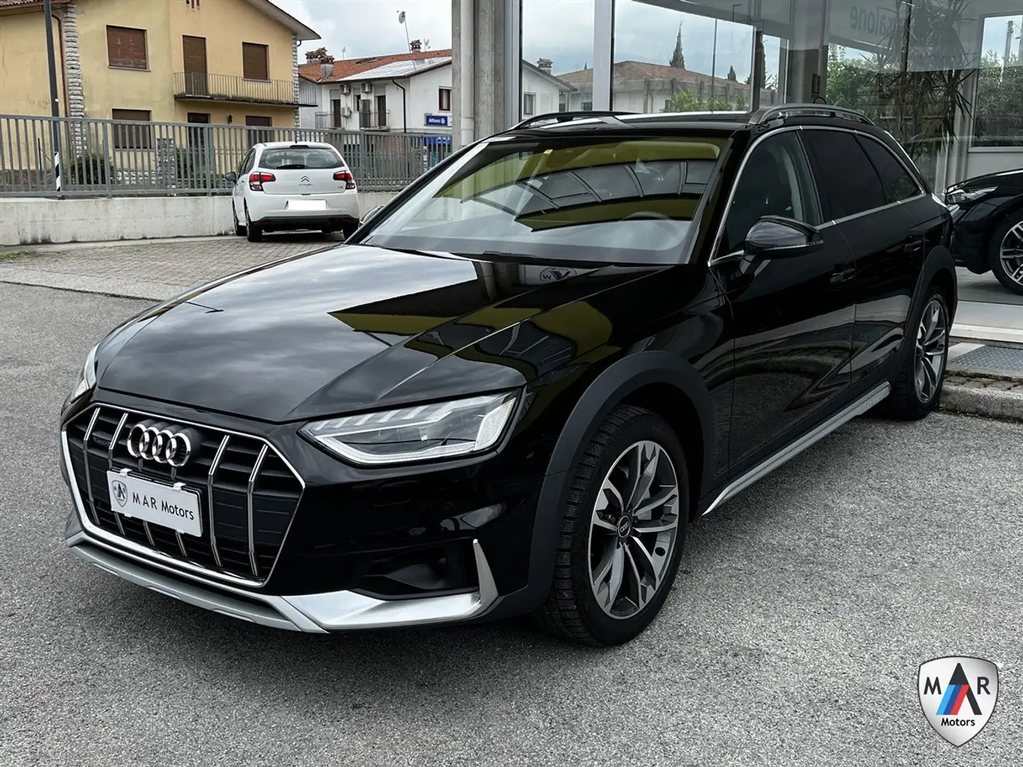 Audi A4 allroad 40 2.0 tdi mhev Identity Contrast quattro s-tronic Nero - 1
