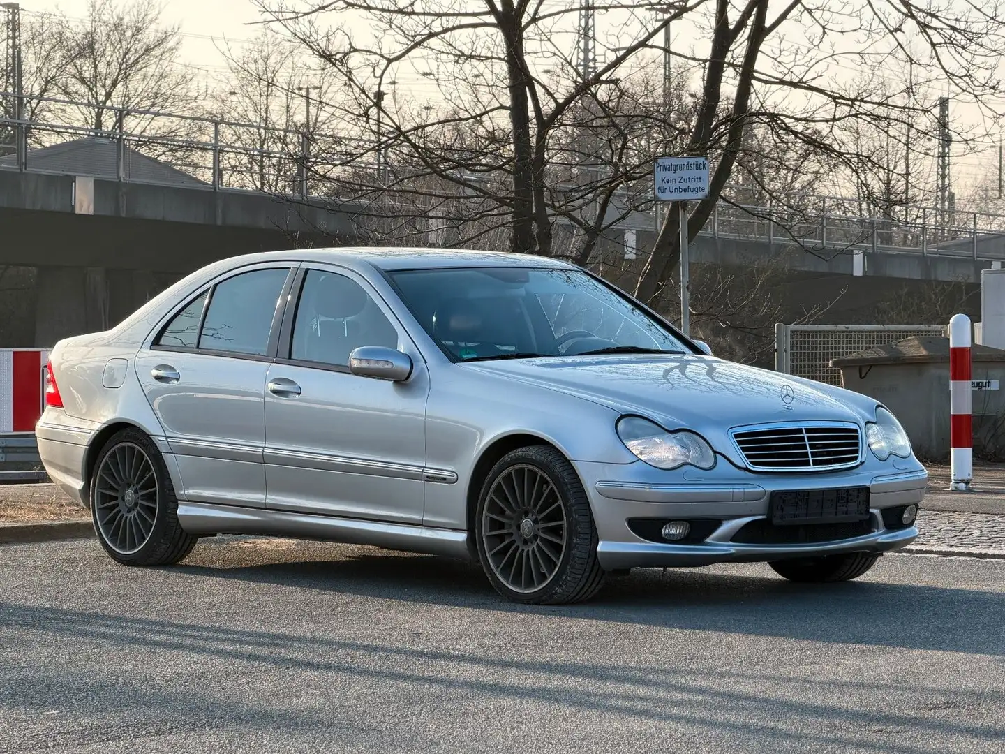 Mercedes-Benz C 32 AMG Kompressor*Limousine*Leder*Schiebedach Silber - 2