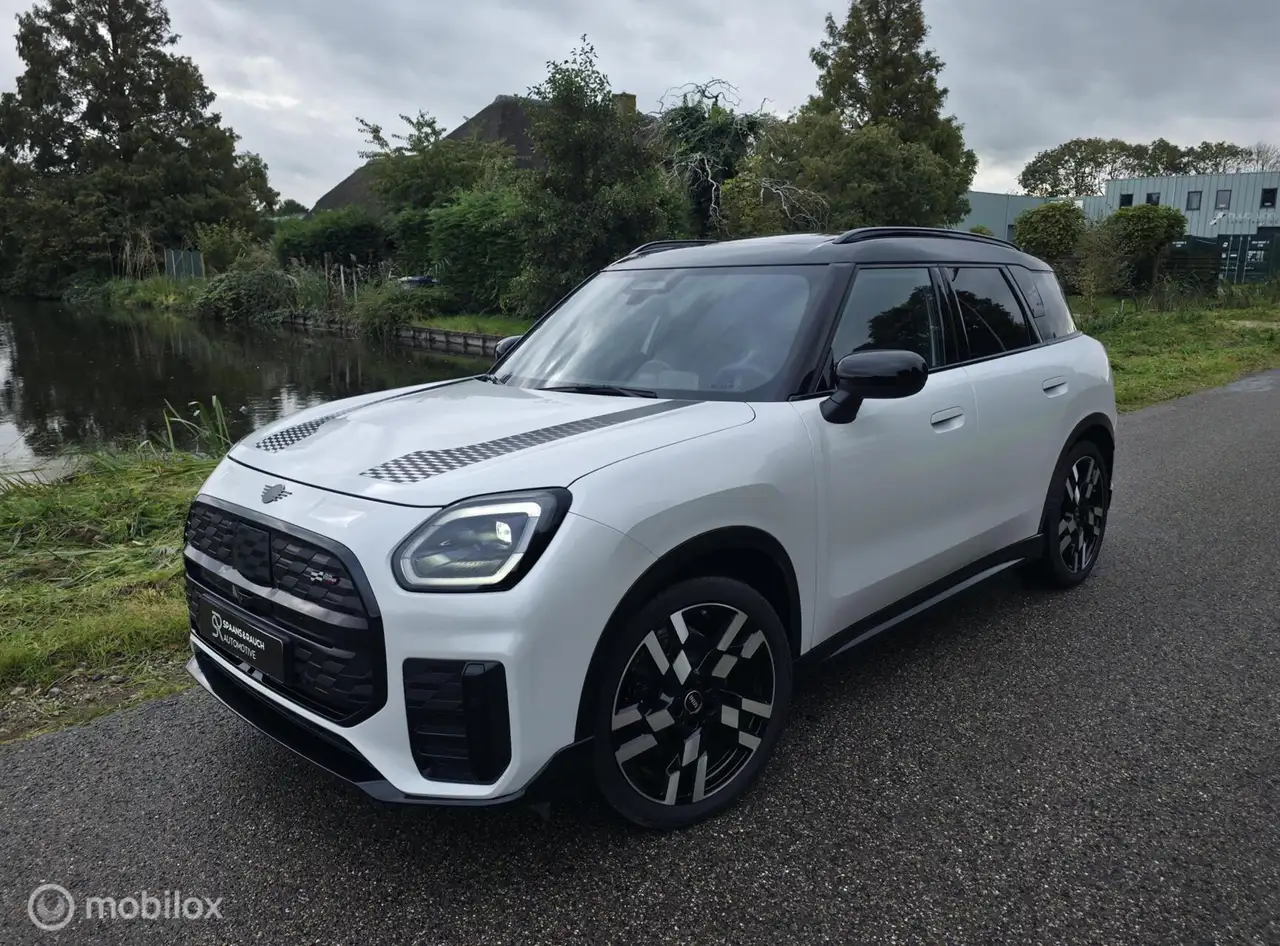 MINI John Cooper Works Countryman