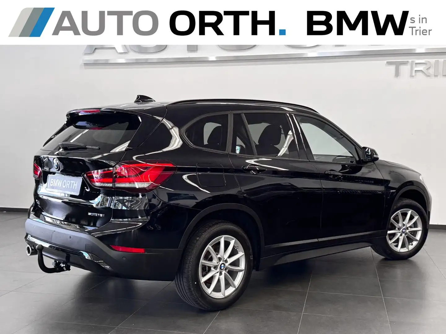 BMW X1 sDrive18i AUT. NAVI LED PARK.ASS SHZ DAB AHK Schwarz - 2