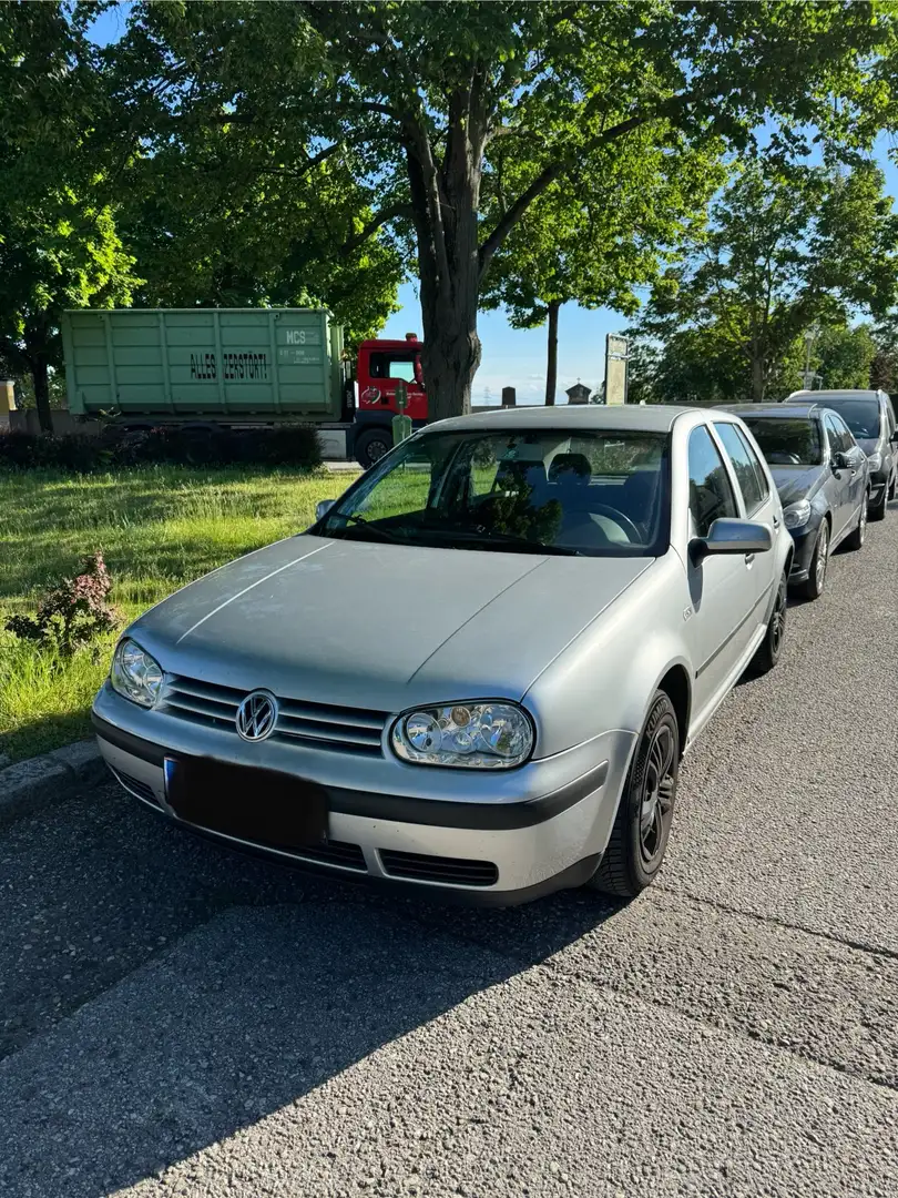 Volkswagen Golf 1.9 - 1