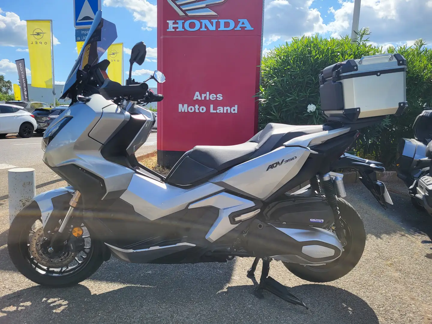 Honda ADV 350 Gris - 1