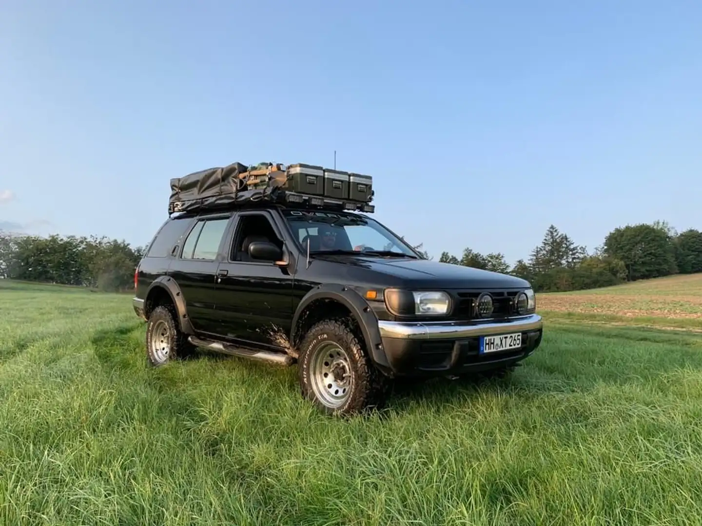 Nissan Pathfinder Pathfinder 3.3 V6 Automatik Чорний - 1