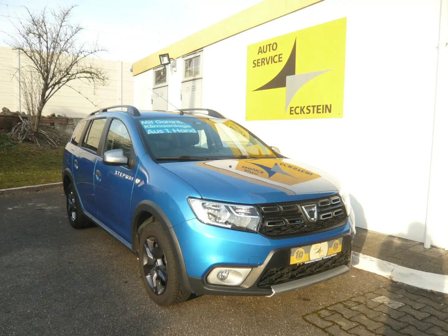 Dacia Logan Kombi Stepway Celebration AHK-TOP-Zustand Blau - 2