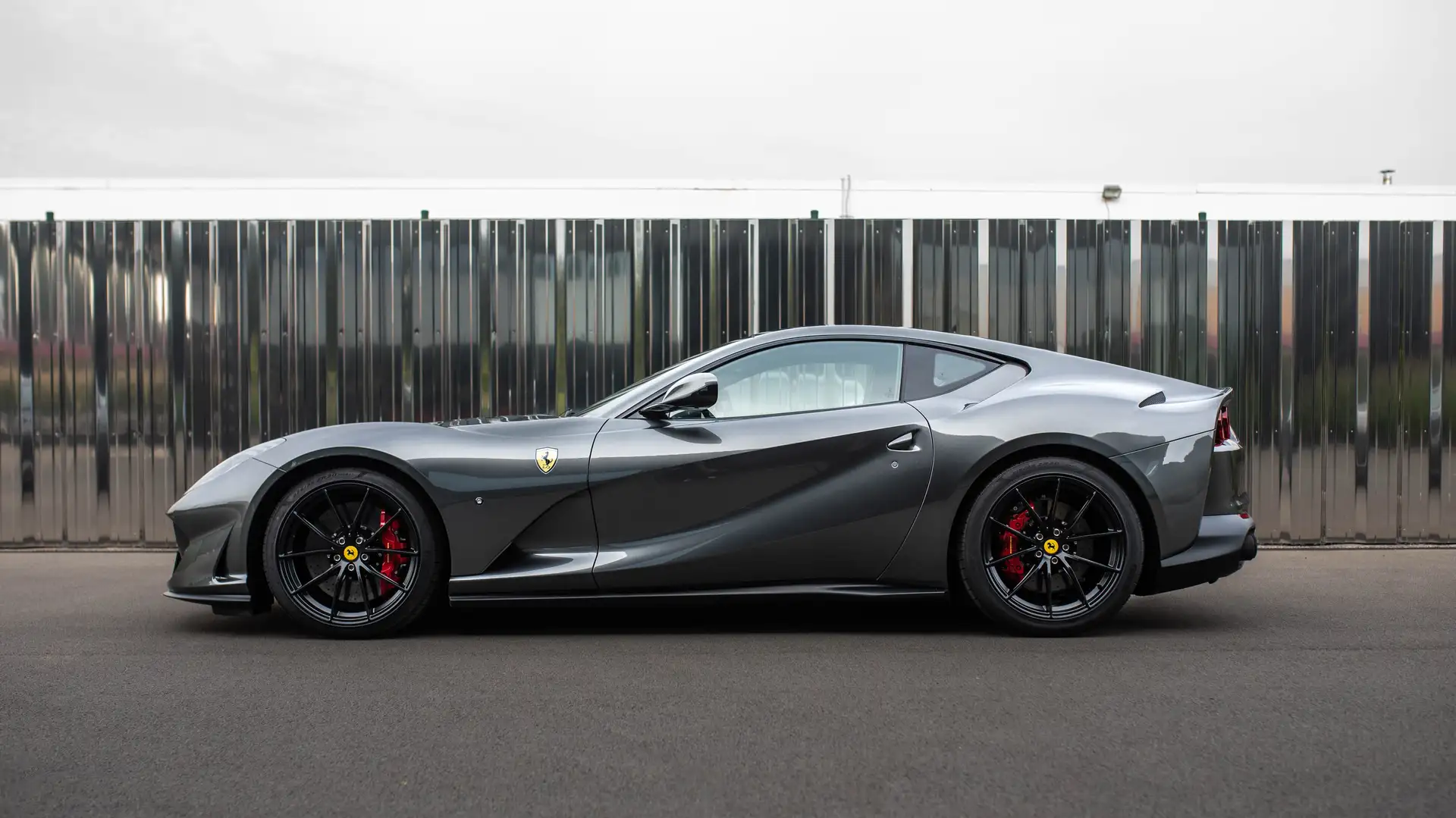 Ferrari 812 6.5i V12 F1 Grey - 2