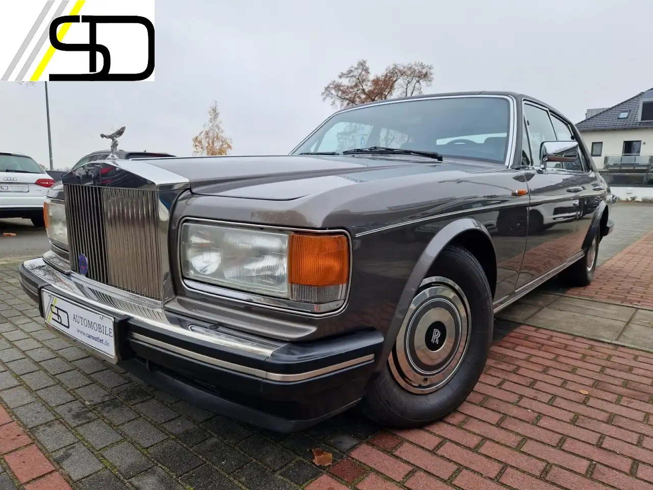 Rolls-Royce Silver Spirit